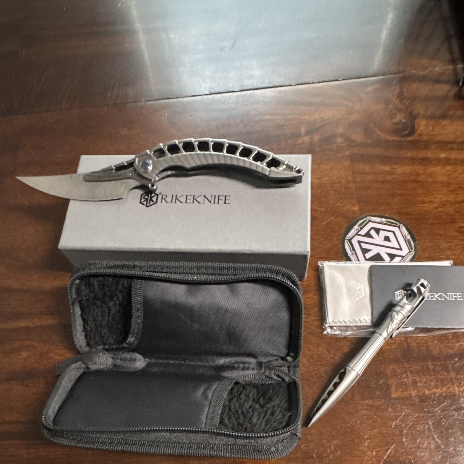 Rike kife alien 4