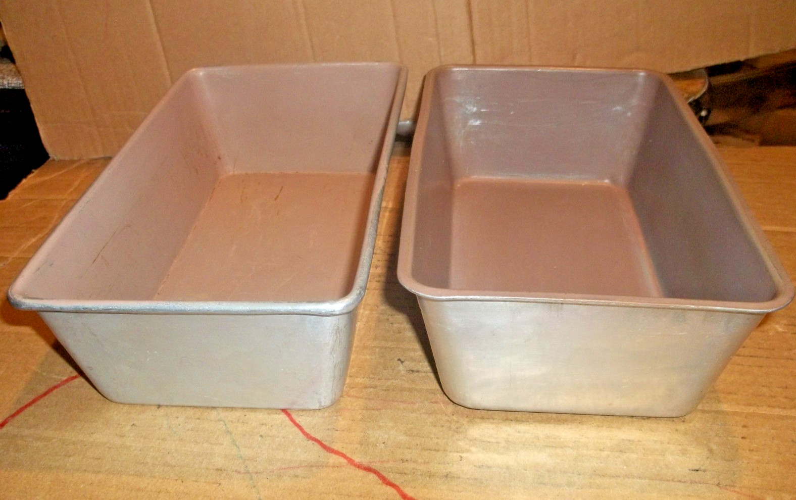 2 Vintage Aluminum Bread Loaf/Meatloaf Baking Pans 1 West Bend & 1 Mirro 9\ 2 Vintage Aluminum Bread Loaf/Meatloaf Baking Pans 1 West Bend & 1 Mirro 9\