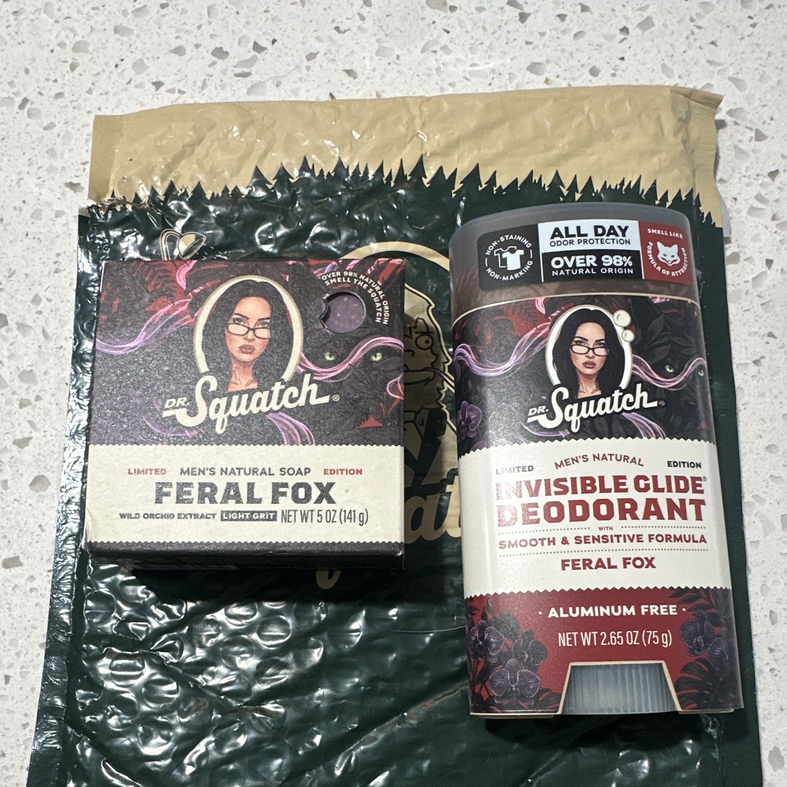 Dr. Squatch Feral Fox Bar Soap 5 oz + Aluminum-Free Deodorant 2.65 oz Set Dr. Squatch Feral Fox Bar Soap 5 oz + Aluminum-Free Deodorant 2.65 oz Set