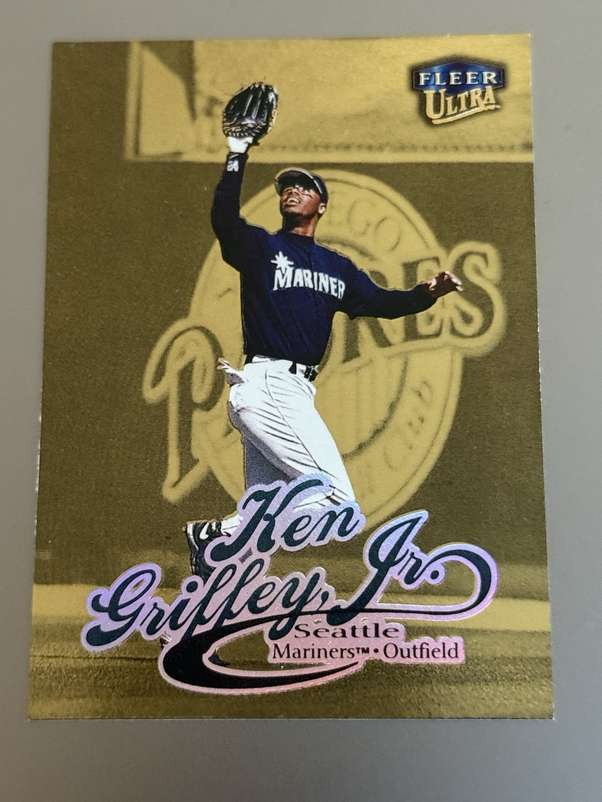 1999 Fleer Ultra - Ken Griffey Jr #72G Gold Medallion Edition