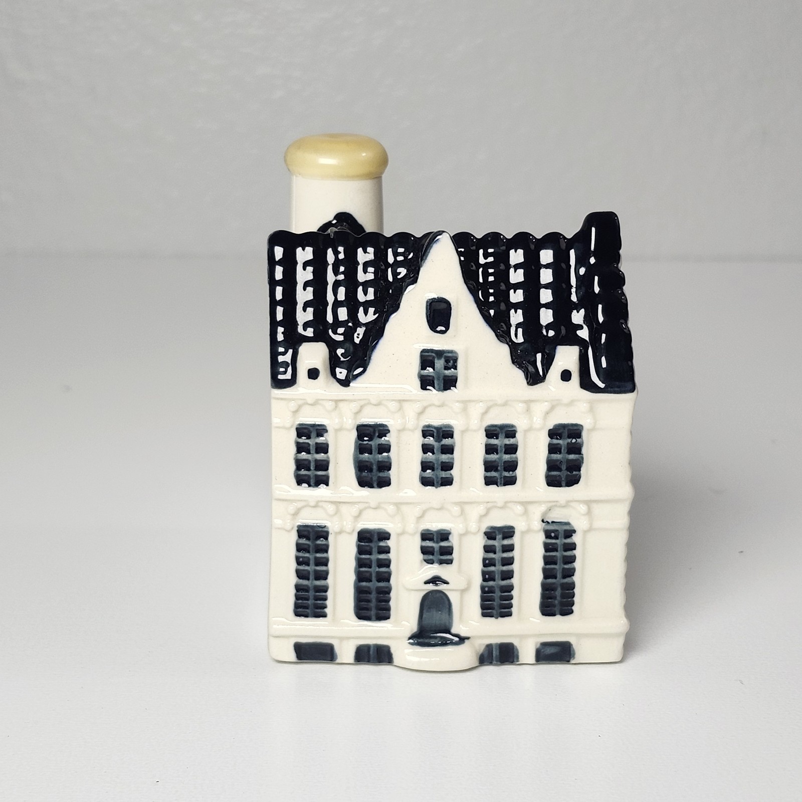 2026 KLM Blue Delft Amsterdam House #105 BOLS Empty