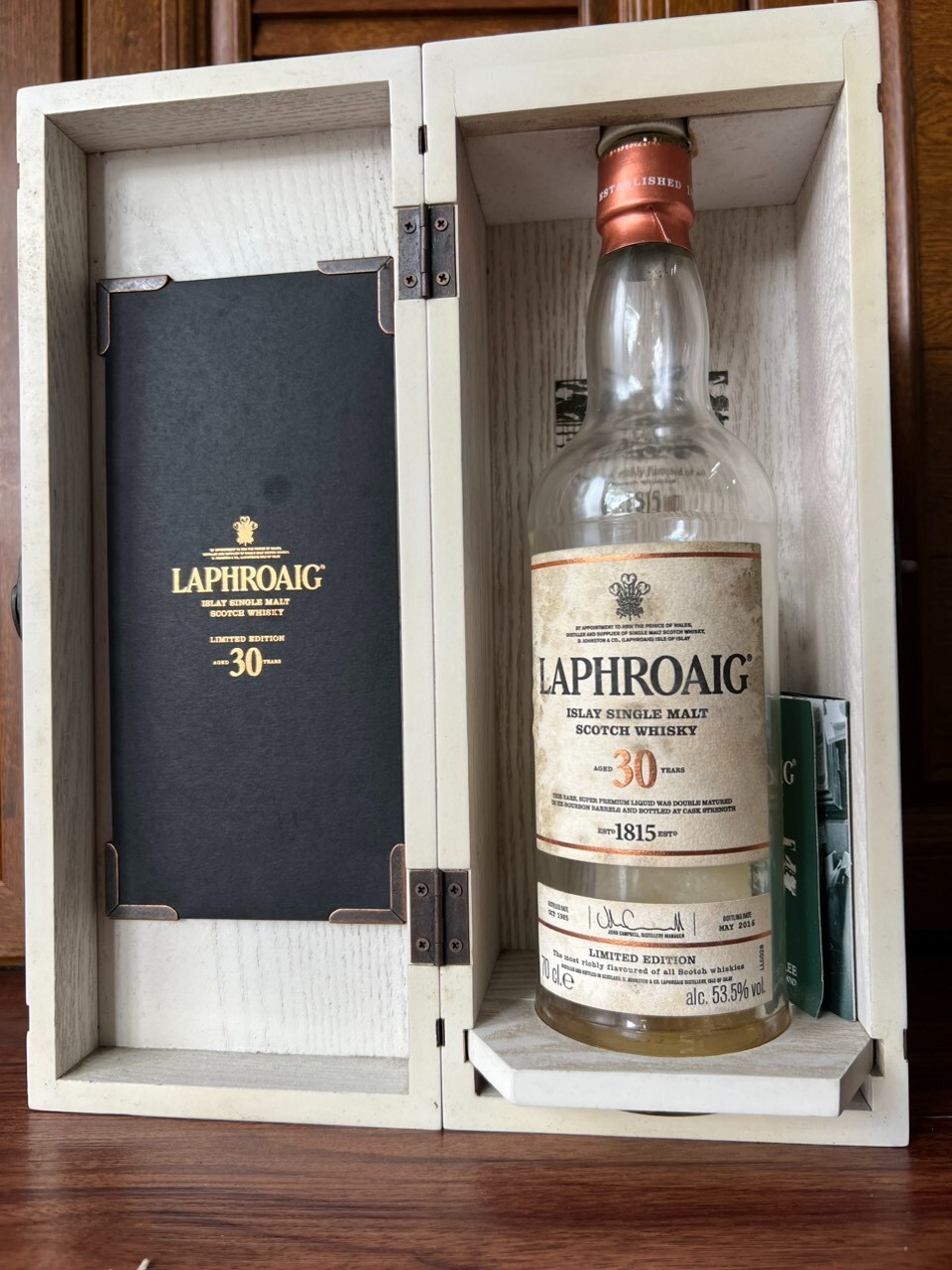 Empty bottle The LAPHROAIG 30 Years