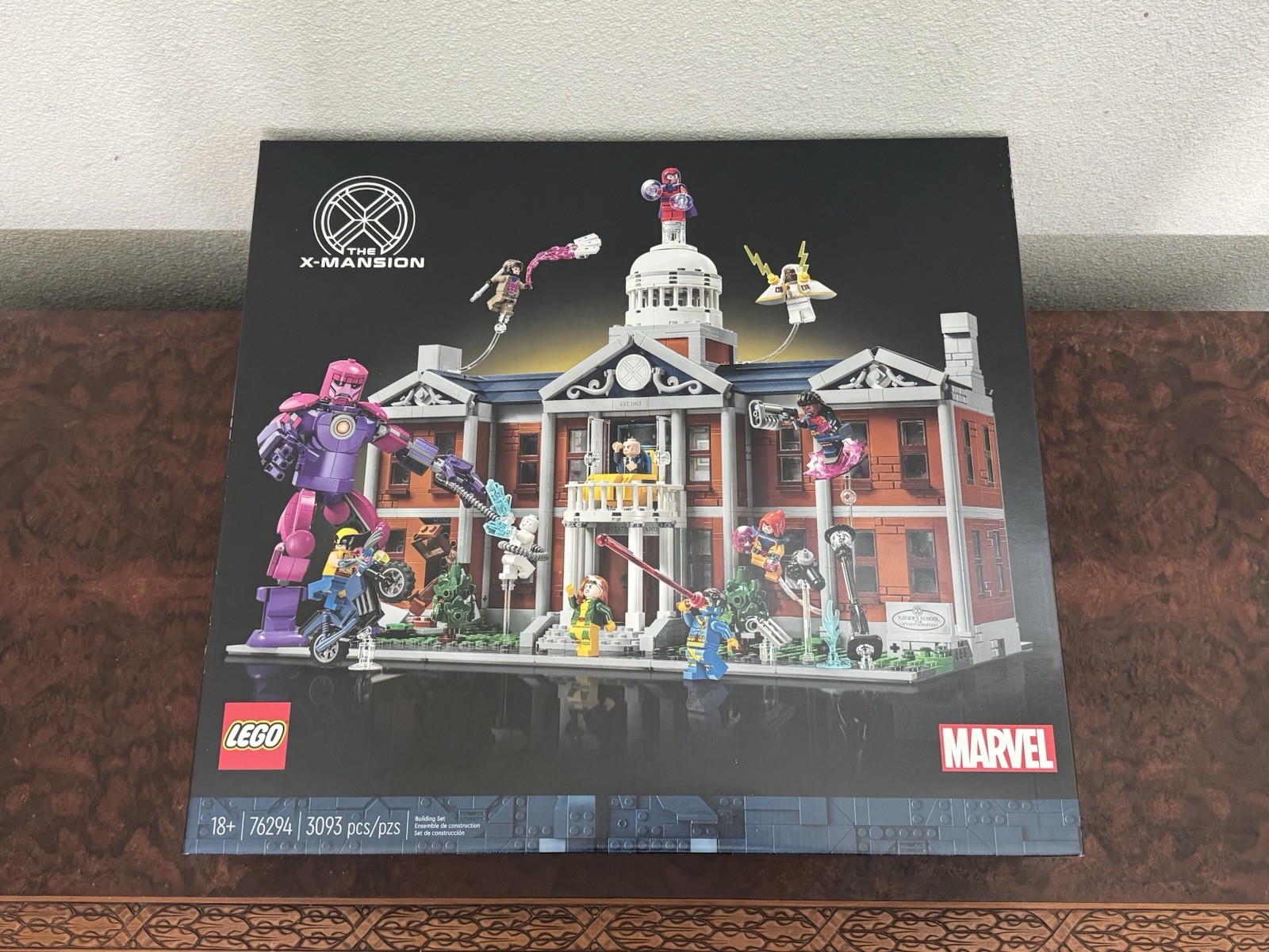 Lego 76294 Marvel X-Men The X-Mansion 3093pcs SEALED / Brand New In Box In Hand Lego 76294 Marvel X-Men The X-Mansion 3093pcs SEALED / Brand New In Box In Hand