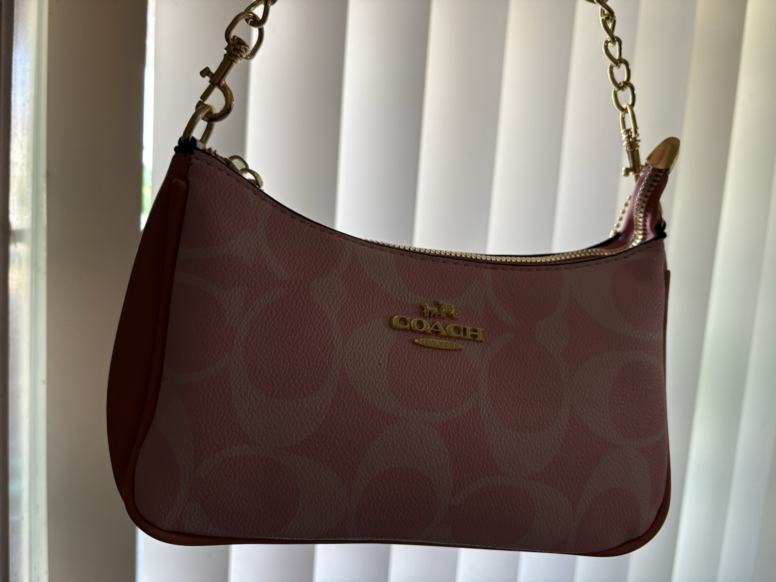 Coach Pink Logo Crescent Small Shoulder Bag Zip Closure Chain Strap Gold Coach Pink Logo Crescent Small Shoulder Bag Zip Closure Chain Strap Gold