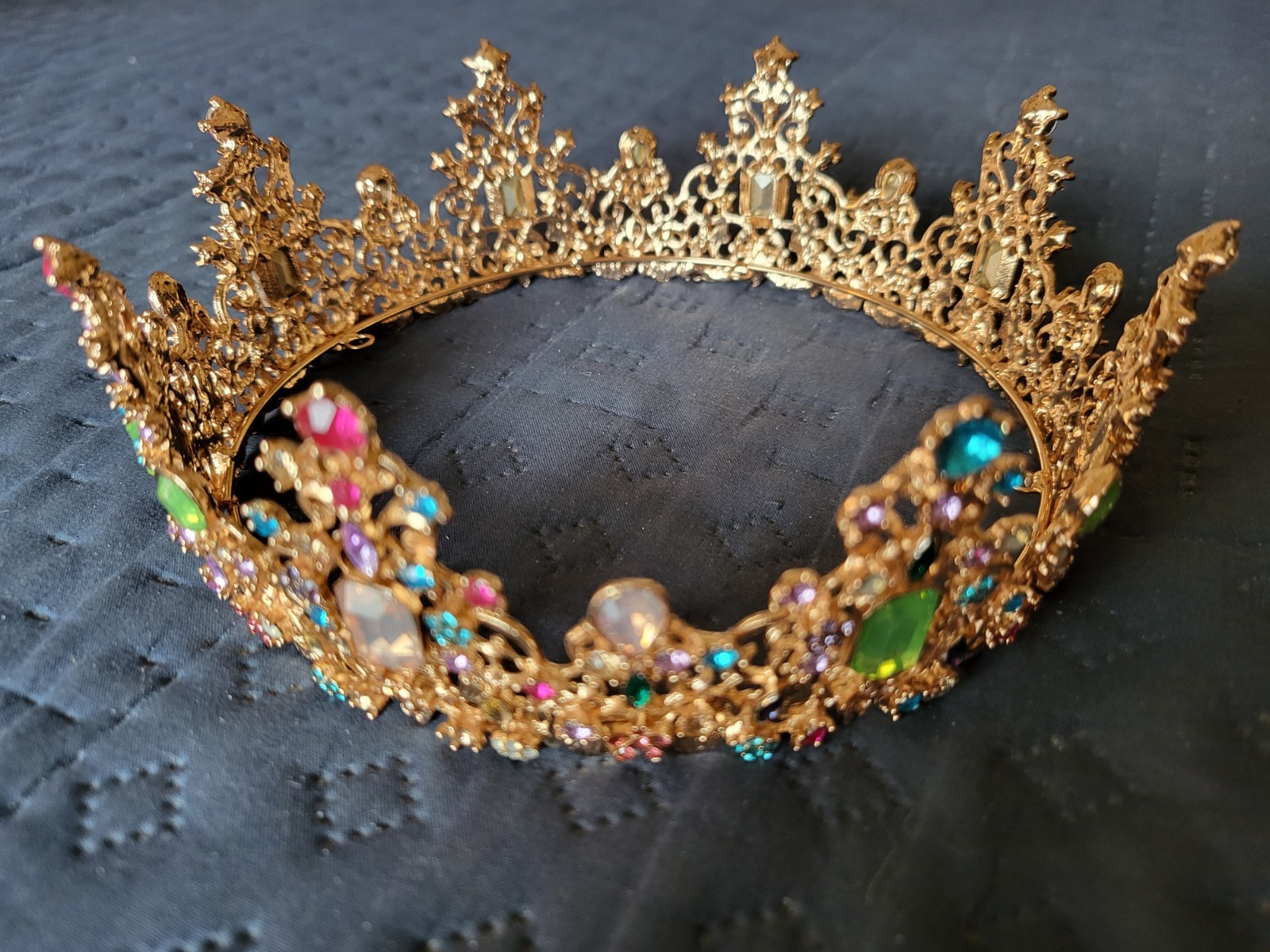 NWB MAKONE Queen Baroque Crown Renaissance Faire Bridal Wedding Colorful Stones