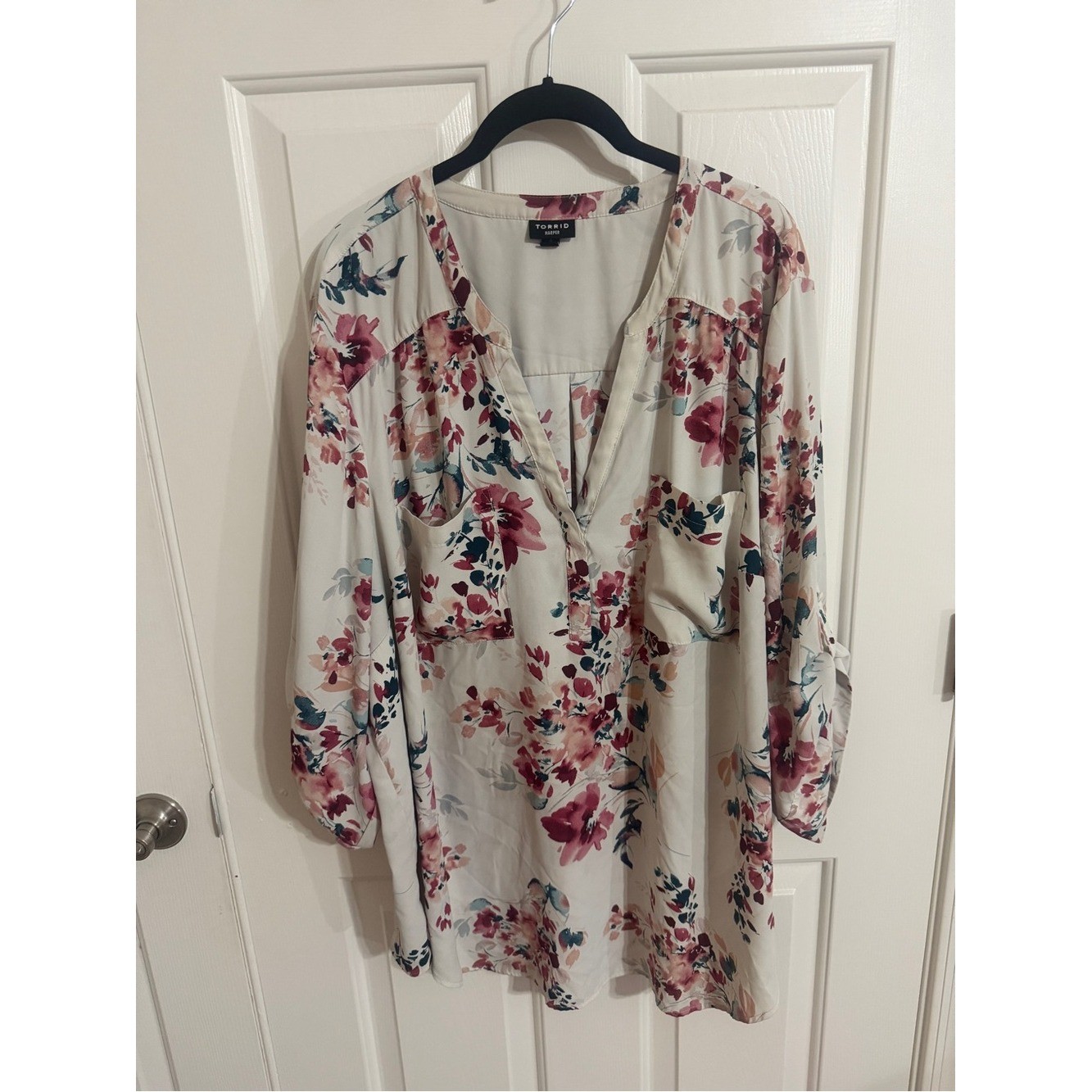 Torrid Harper Cream Floral V-Neck Tunic Blouse Pink Teal 4X 10381277 Torrid Harper Cream Floral V-Neck Tunic Blouse Pink Teal 4X 10381277