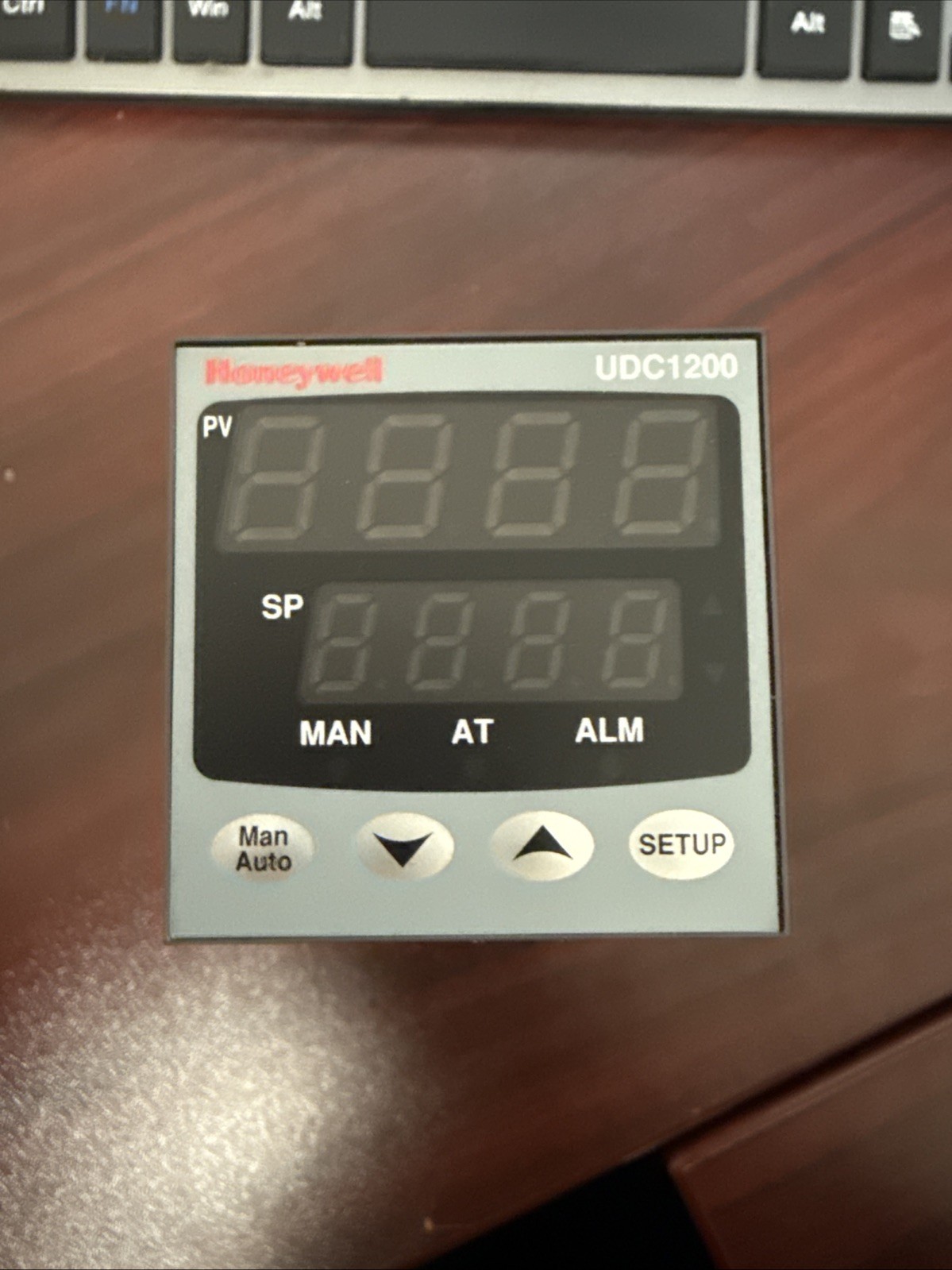 Honeywell UDC1200 Micro Pro Temperature Controller Model DC120210001000 Honeywell UDC1200 Micro Pro Temperature Controller Model DC120210001000