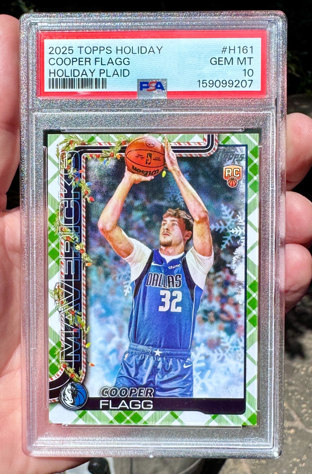 COOPER FLAGG 2025 topps holiday HOLIDAY PLAID PARALLEL psa 10 GEM MINT mavericks