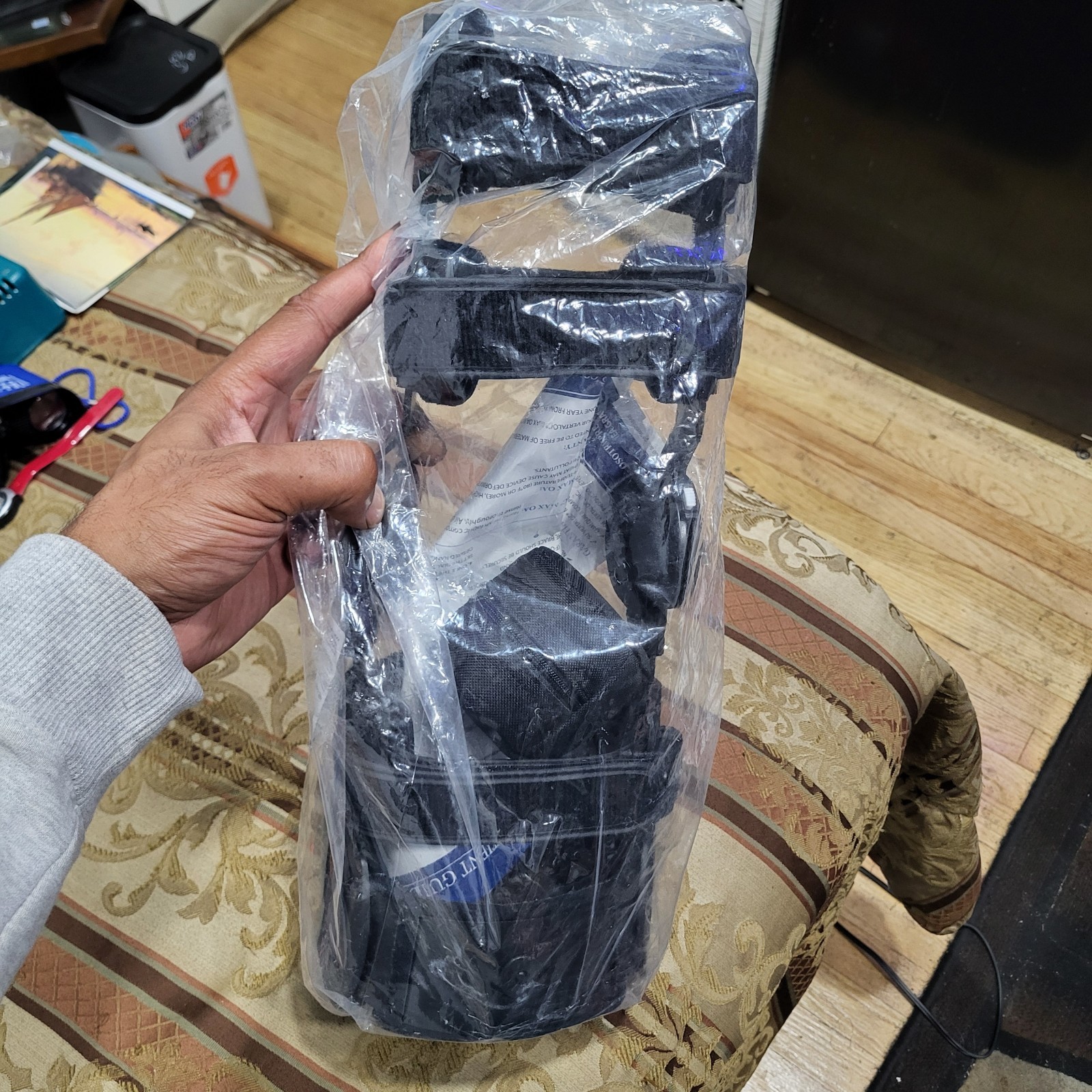 Vertaloc Max OA Knee Brace Support LEFT Size SMALL Black Vertaloc Max OA Knee Brace Support LEFT Size SMALL Black