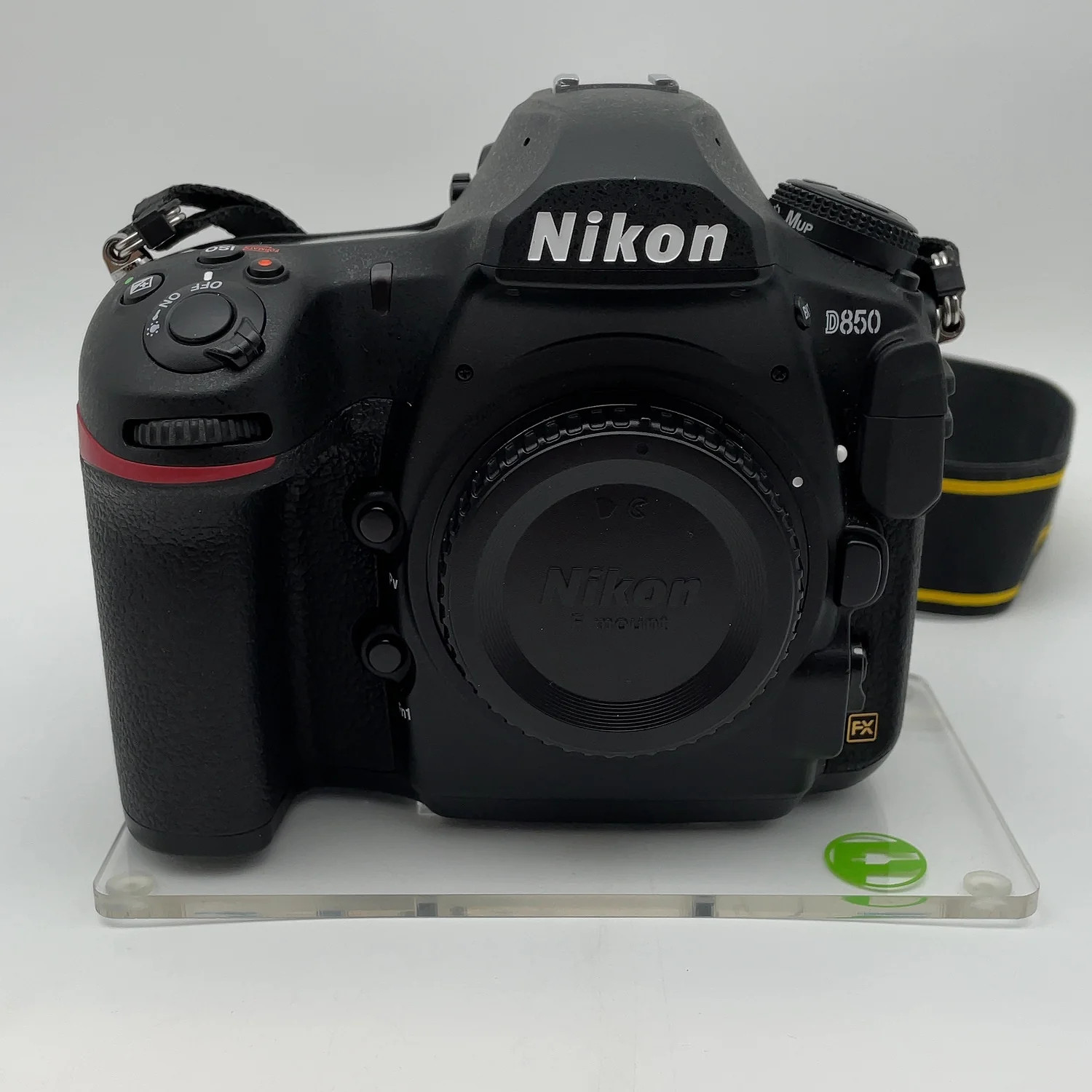 Nikon D850 45.7MP Digital SLR DSLR Camera 4153 Shutter Count Body Only