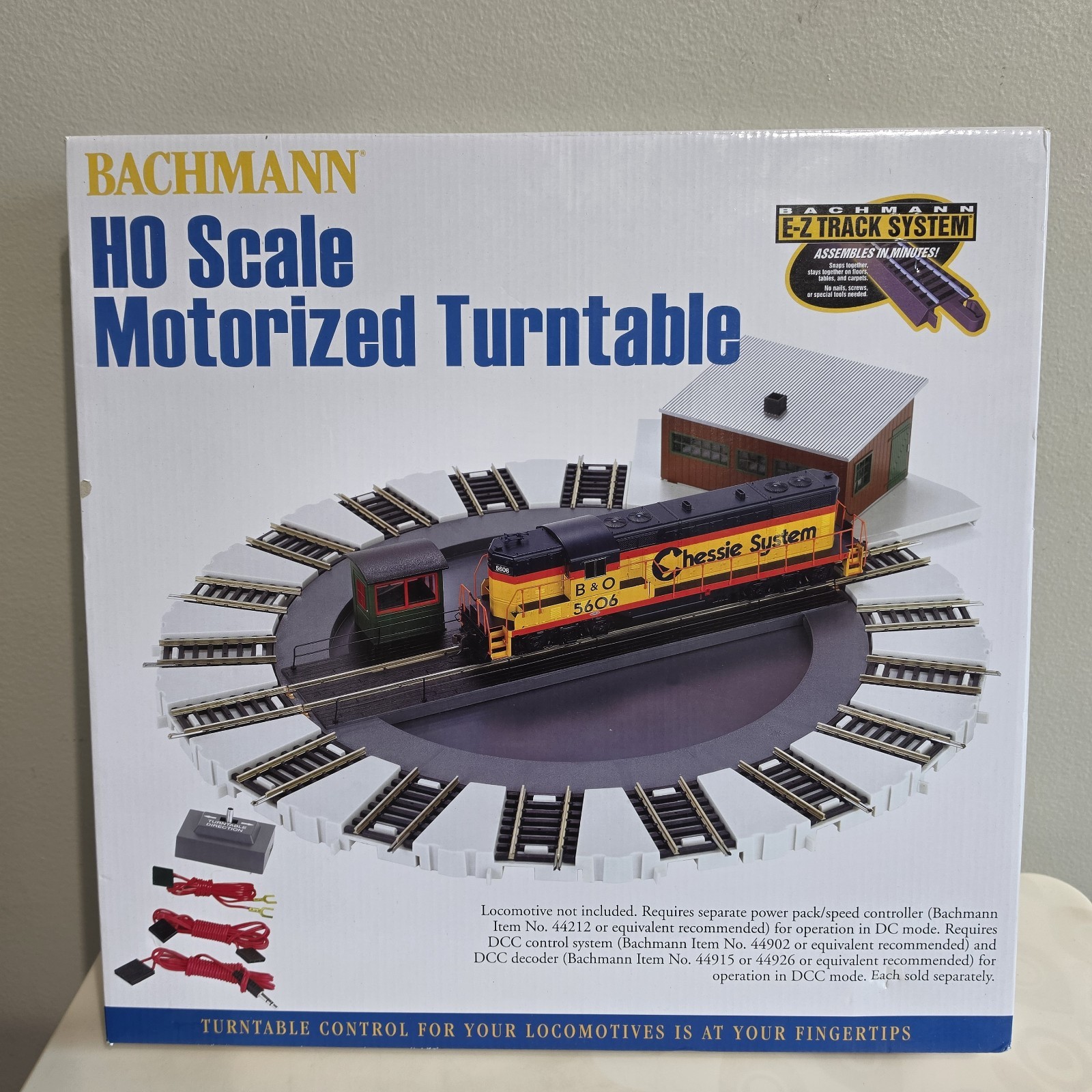 Bachmann HO Scale Motorized Turntable E-Z Track System 46299 Bachmann HO Scale Motorized Turntable E-Z Track System 46299