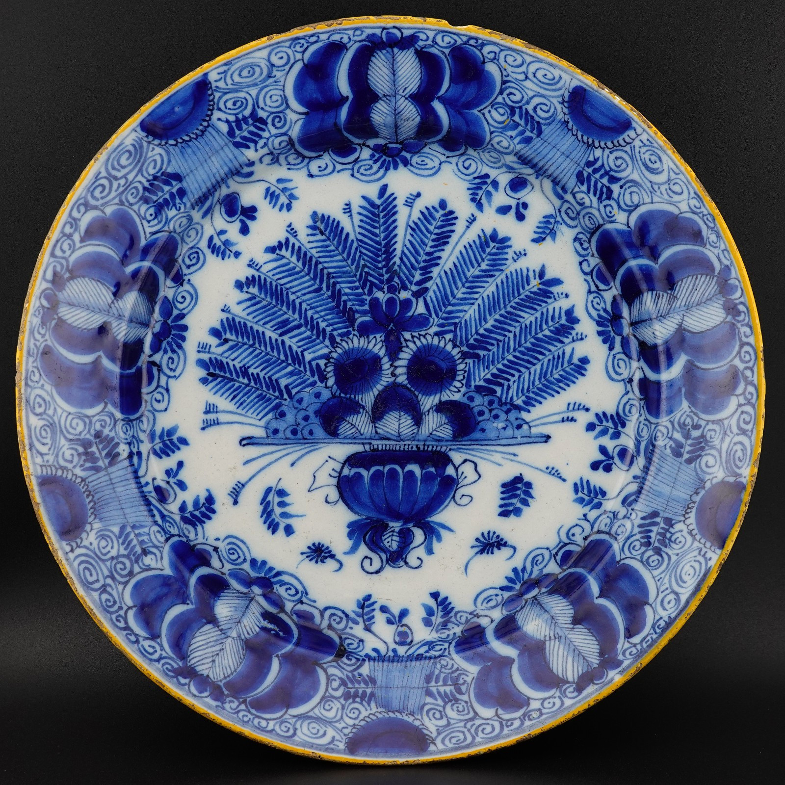 c1780, ANTIQUE 18thC DUTCH DELFT DE CLAEUW POTTERY BLUE AND WHITE PEACOCK PLATE