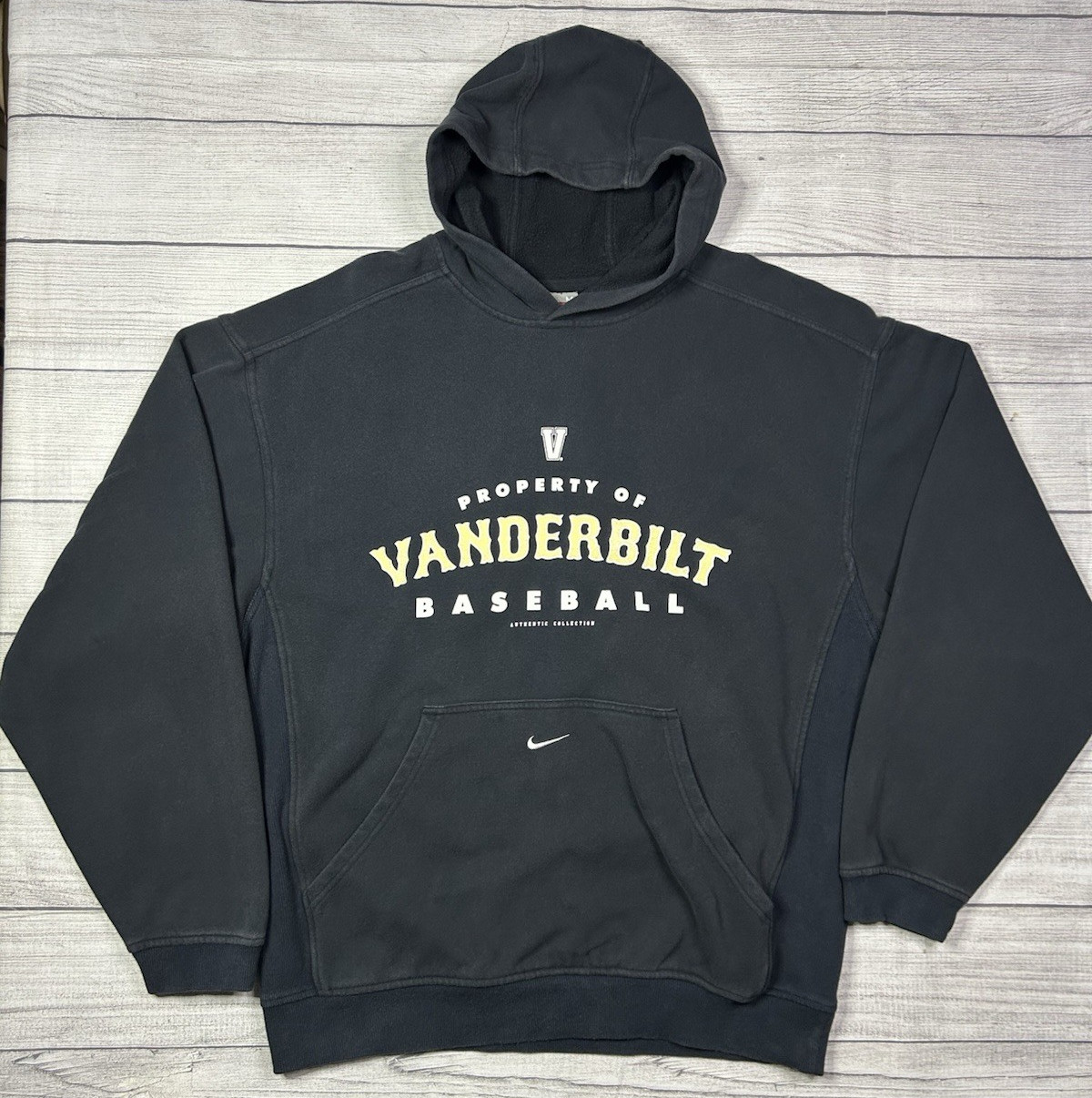 Nike Vanderbilt Baseball Hoodie Mens Medium Black Center Swoosh Pullover NCAA