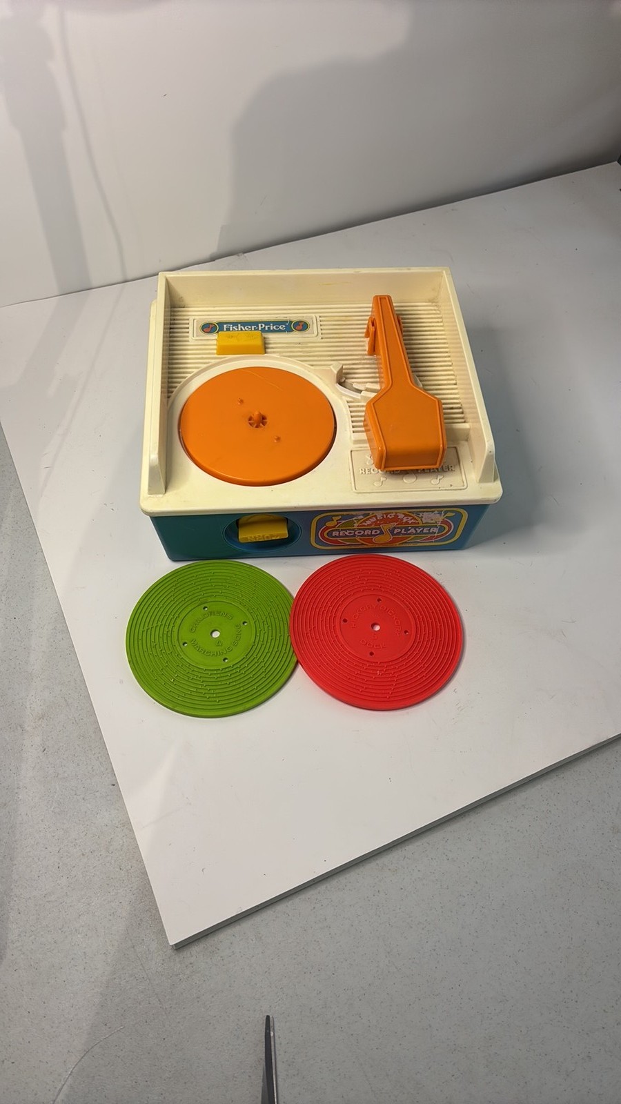 Vintage 1987 Fisher-Price Music Box Record Player with 2 Discs  Works