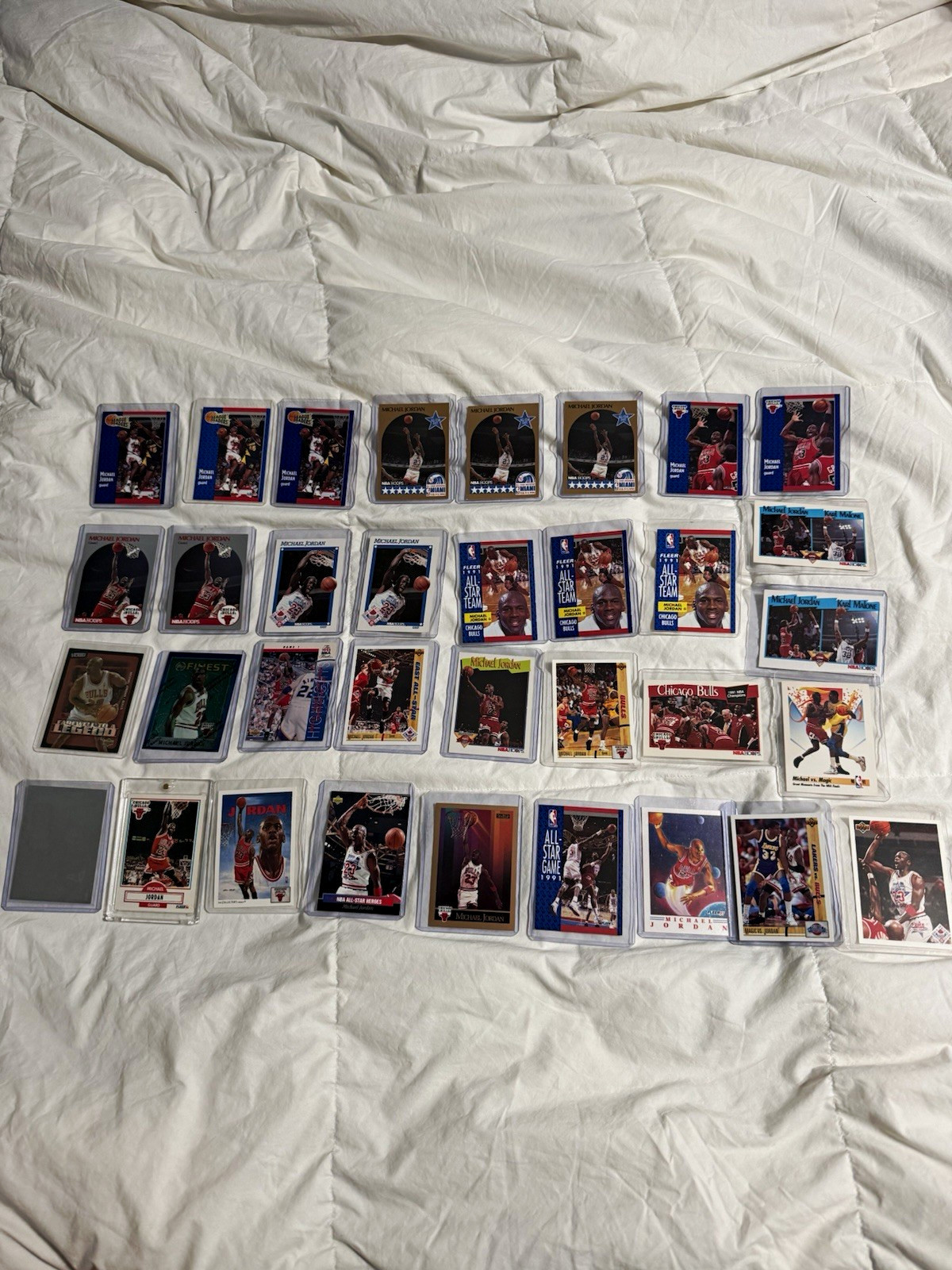 Micheal Jordan lot 34 cards early 90s