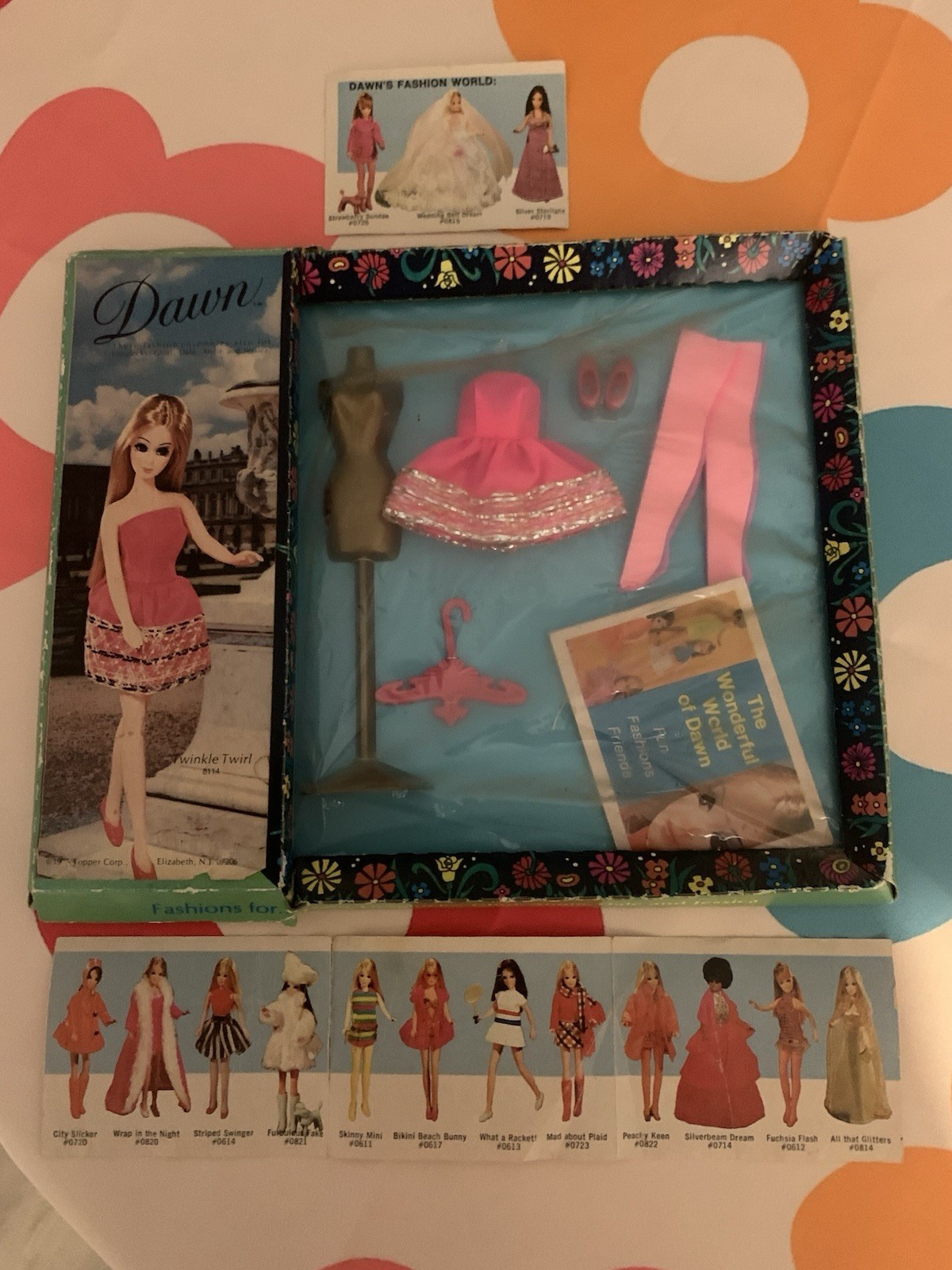 Vintage 70s Topper Dawn Twinkle Twirl #8114 fashion set box + accessories papers
