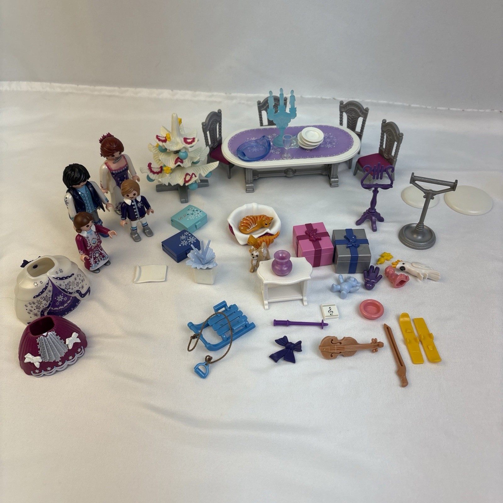 PLAYMOBIL 9485 Christmas Ball Advent Calendar Set PLAYMOBIL 9485 Christmas Ball Advent Calendar Set