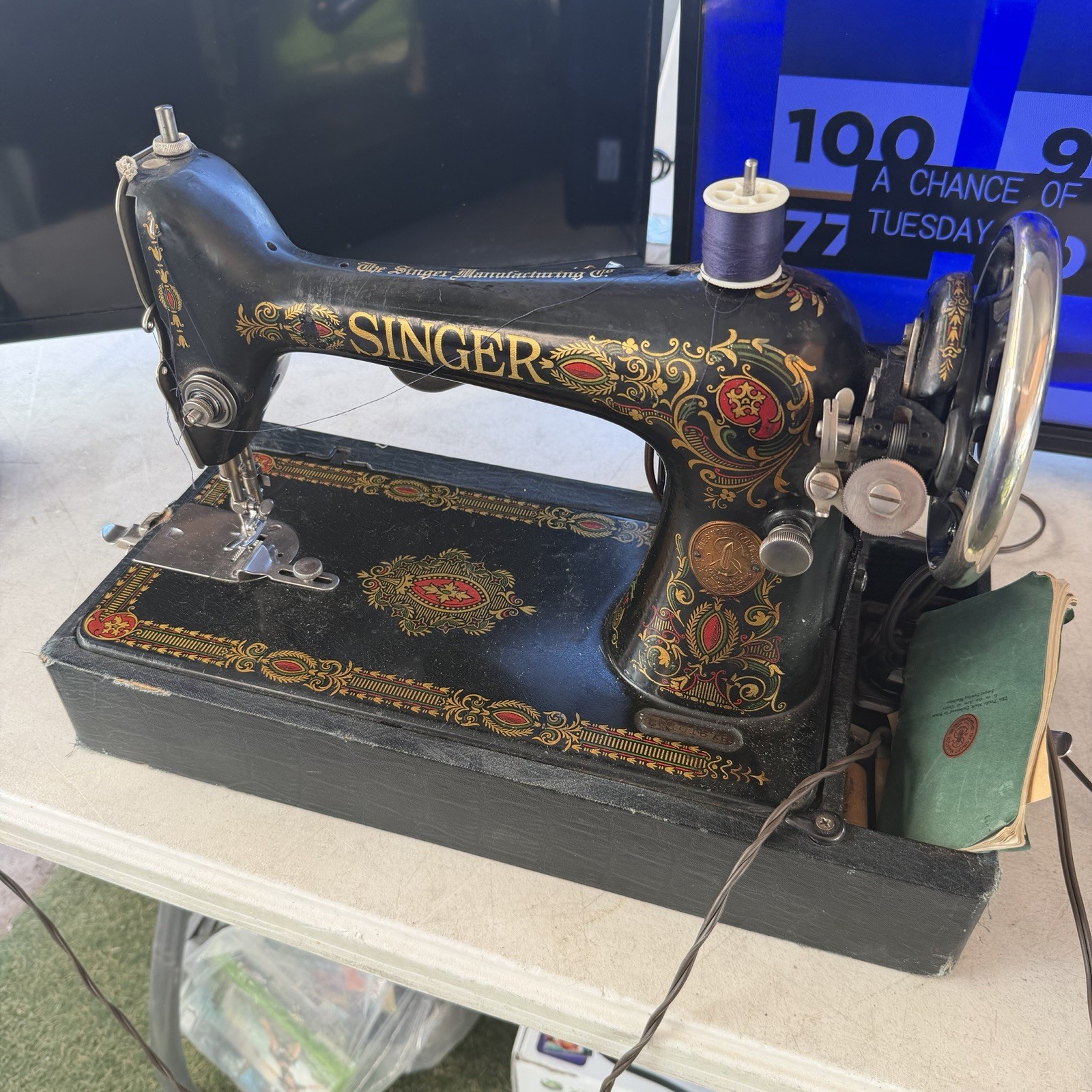 Antique 1910 Singer Portable Sewing Machine Model 27 Rare Red Eye Redeye Decals Antique 1910 Singer Portable Sewing Machine Model 27 Rare Red Eye Redeye Decals