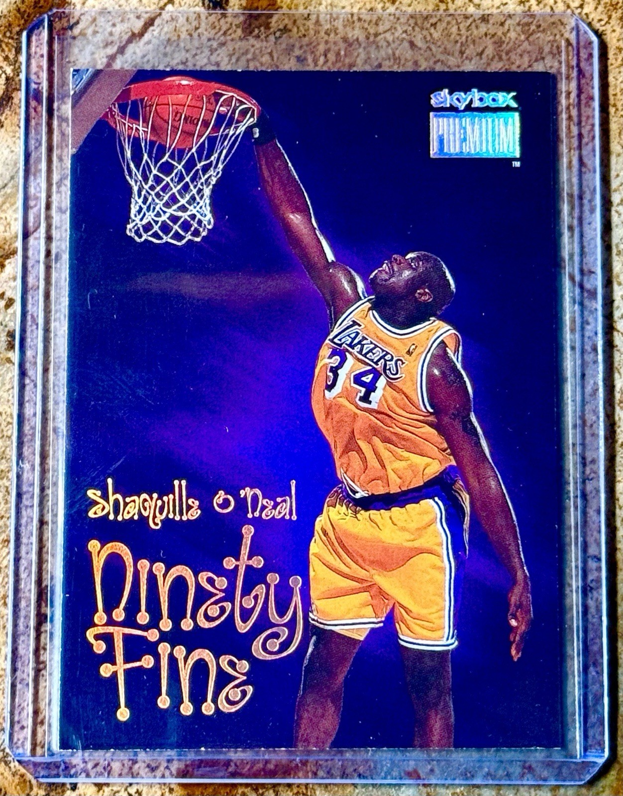 1998-99 SkyBox Premium - Shaquille O'Neal Ninety Fine #212 - LA Lakers - HOF 1998-99 SkyBox Premium - Shaquille O'Neal Ninety Fine #212 - LA Lakers - HOF