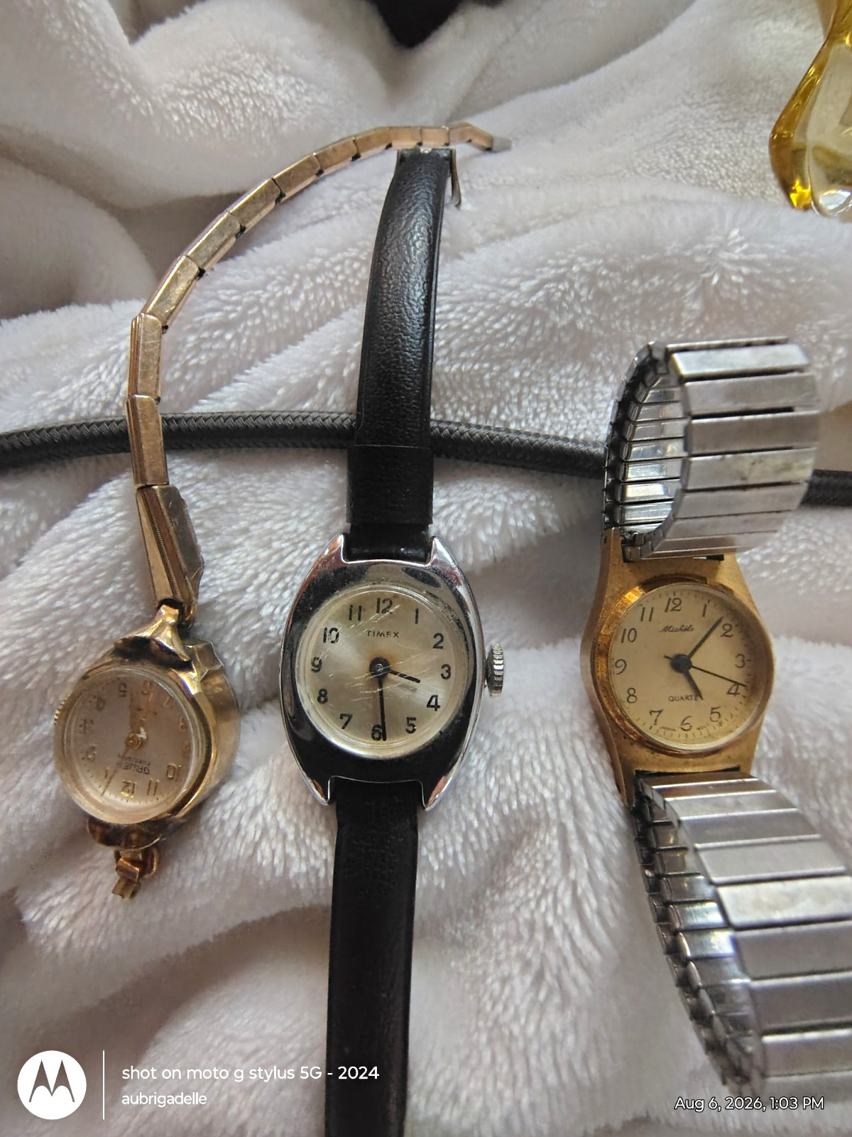 Timex Women\'s Lot of 3 Vintage Analog Wristwatches Gold/Silver Tone, Bands Timex Women\'s Lot of 3 Vintage Analog Wristwatches Gold/Silver Tone, Bands