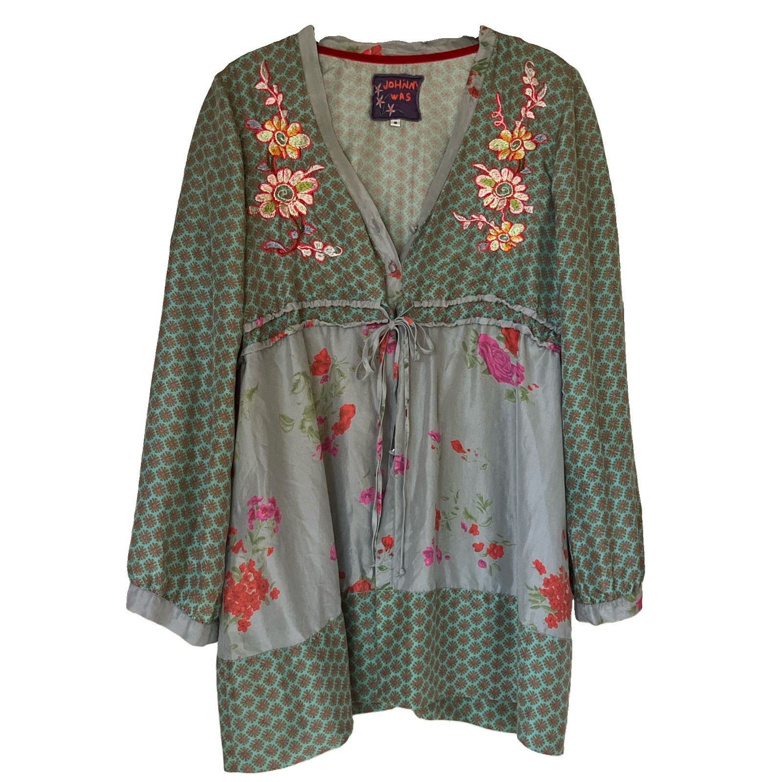 Johnny Was Silk Floral Embroidered Tunic Blouse V-Neck button down Peasant Blue 