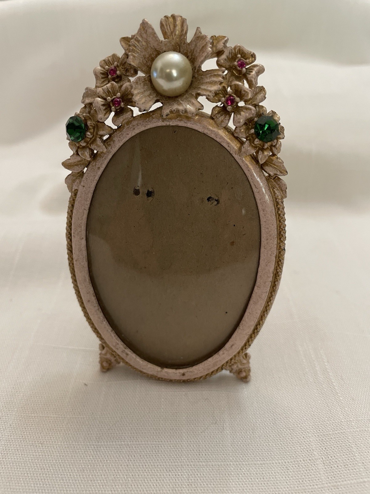 Antique Small Picture Frame w/Jewels and Pearl w/Flowers w/Stand 4”x 2-1/2” Antique Small Picture Frame w/Jewels and Pearl w/Flowers w/Stand 4”x 2-1/2”