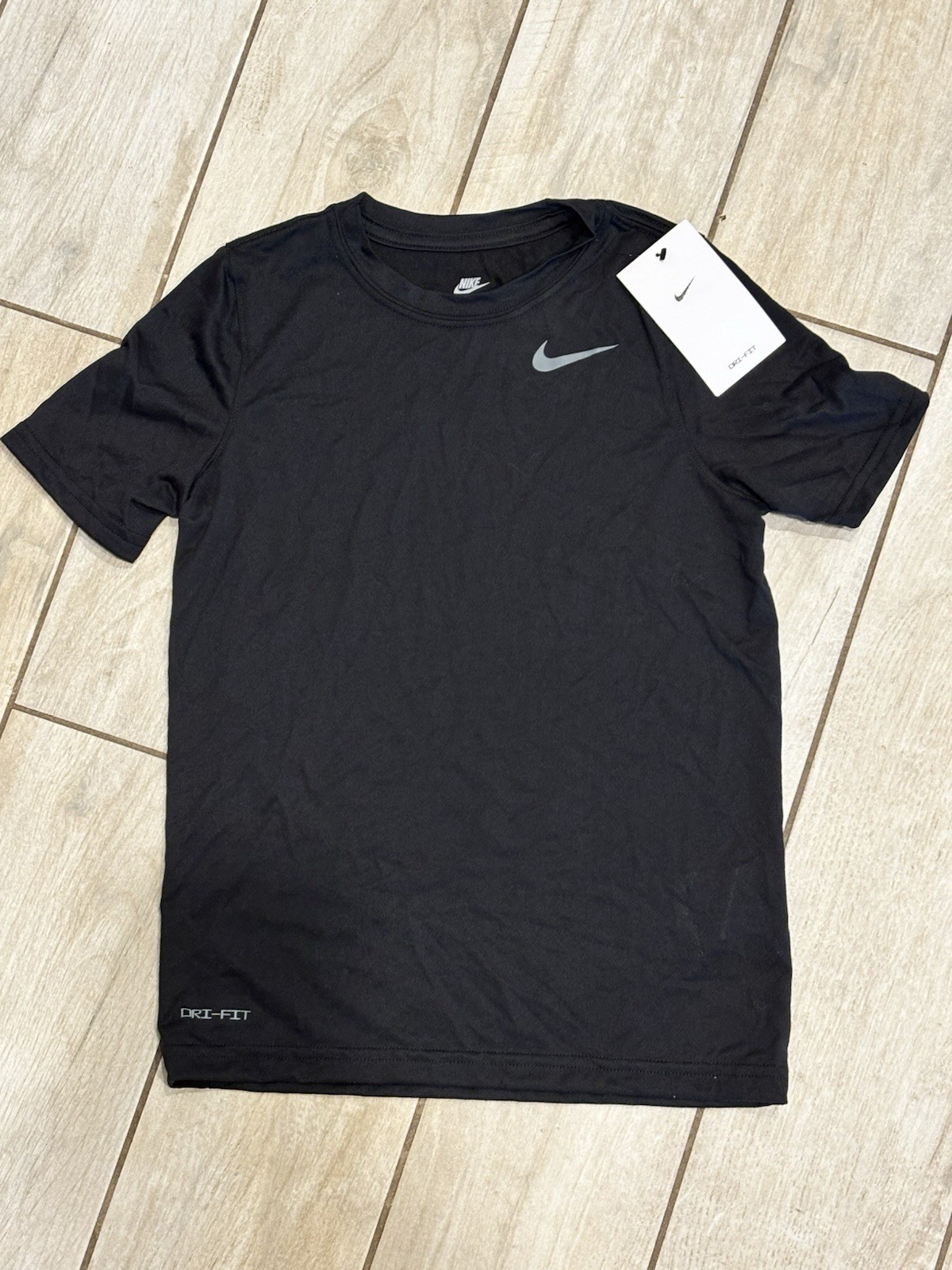 Nike Boys DRI FIT Legend Tee SHIRT Black 840178-010 SMALL Youth T-Shirt NWT NEW