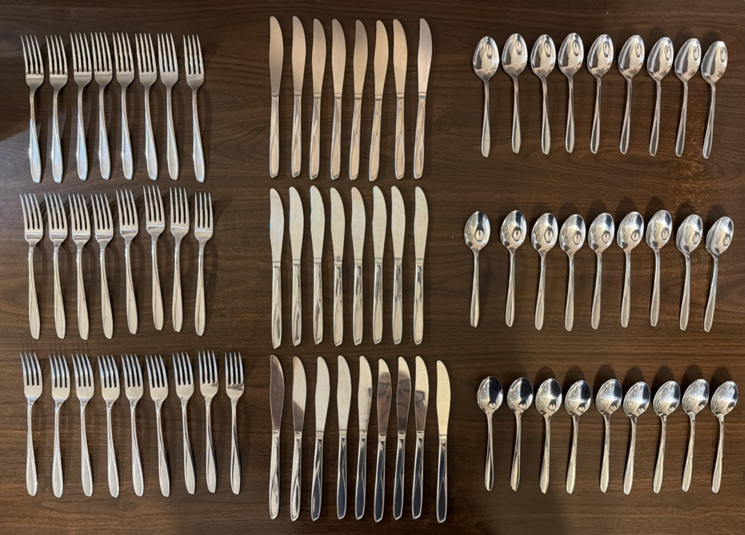 SILCO Stainless USA MCM 77 pc Flatware Lot (25 Forks, 25 Knives & 27 Teaspoons) SILCO Stainless USA MCM 77 pc Flatware Lot (25 Forks, 25 Knives & 27 Teaspoons)