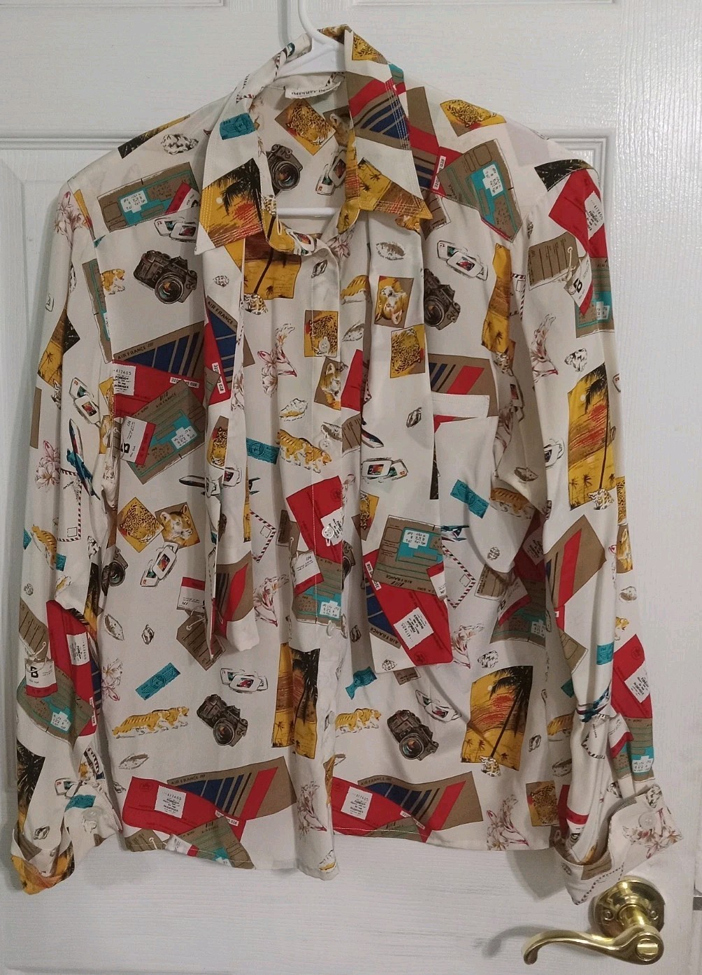 Vintage Import Image Secretary Blouse Womens Animals Camera 100% Silk Size 10 Vintage Import Image Secretary Blouse Womens Animals Camera 100% Silk Size 10