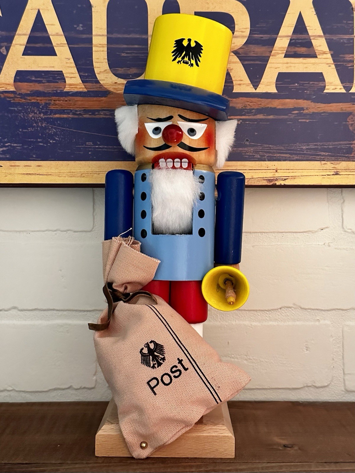 VTG Original Steinbach Volkskunst HOHENHAMELN Postal Mail Carrier Nutcracker 12