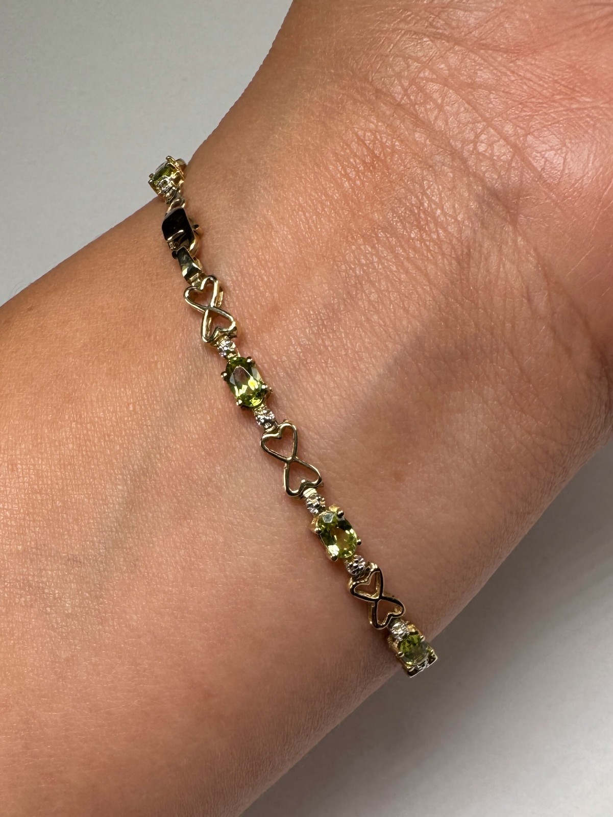 10K Yellow Gold Peridot Heart Infinity Link Bracelet August Birthstone 7.1in