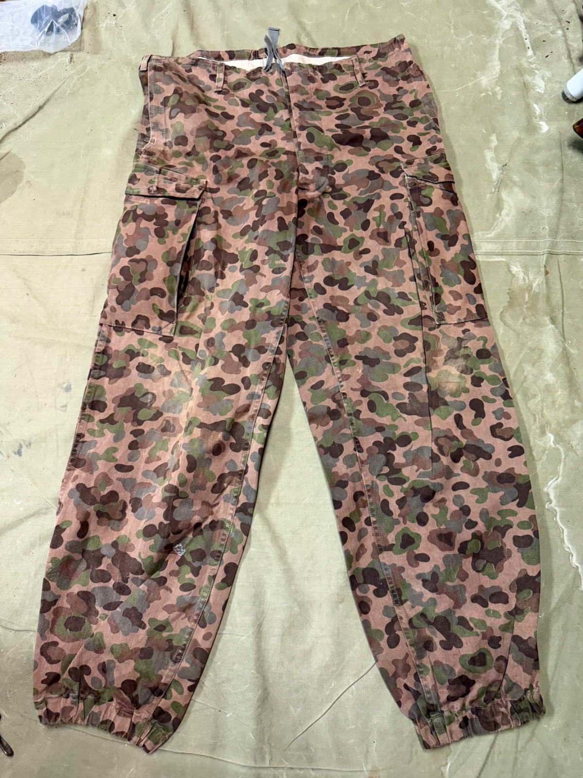 ORIGINAL AUSTRIAN GERMAN DOT CAMO COMBAT FIELD TROUSERS PANTS- LARGE