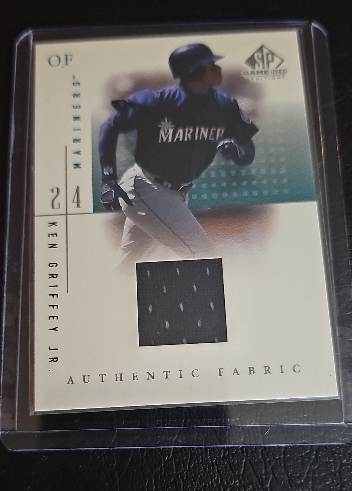 2001 SP Game Used Edition - Authentic Fabric Ken Griffey Jr #KG (M) (MEM)