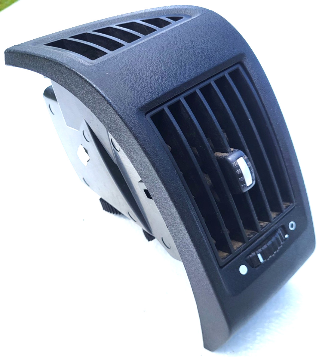 2014-2021 Ram ProMaster 1500 2500 3500 Right Passenger Outer Air Vent LS385817 2014-2021 Ram ProMaster 1500 2500 3500 Right Passenger Outer Air Vent LS385817