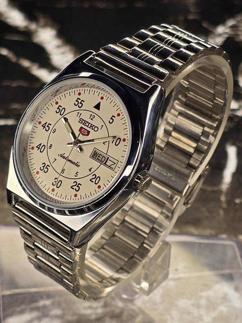 Vintage Seiko 5 Automatic Men's Wrist Watch, Day&Date Stainless steel band