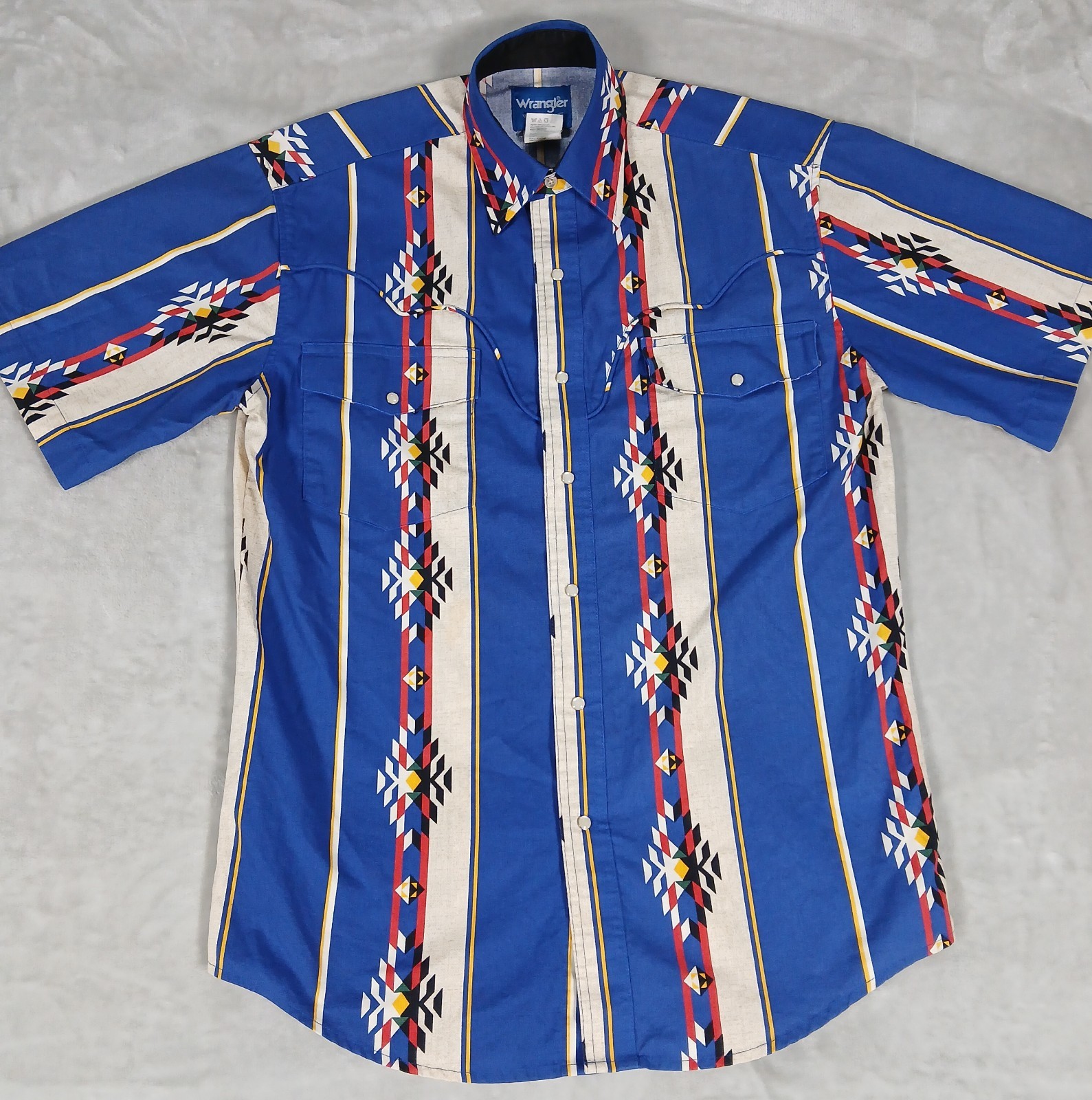 Vintage Wrangler Southwestern Aztec Pearl Snap Shirt M Men\'s Short Sleeve Cowboy