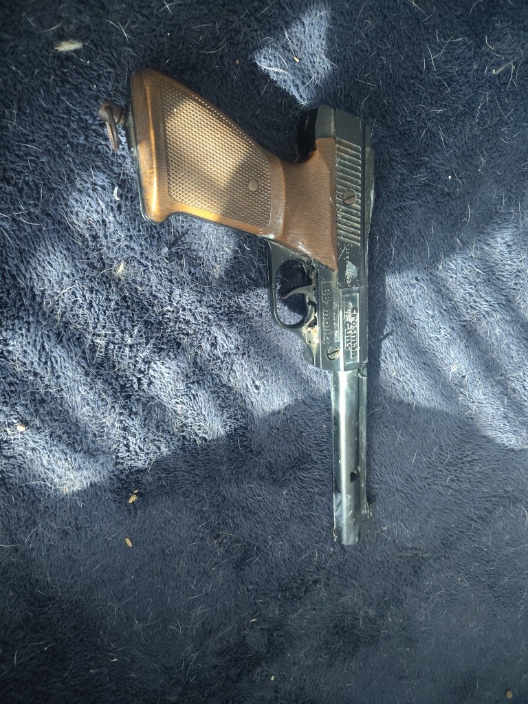 Crosman 454 semi automatic pistol good working order