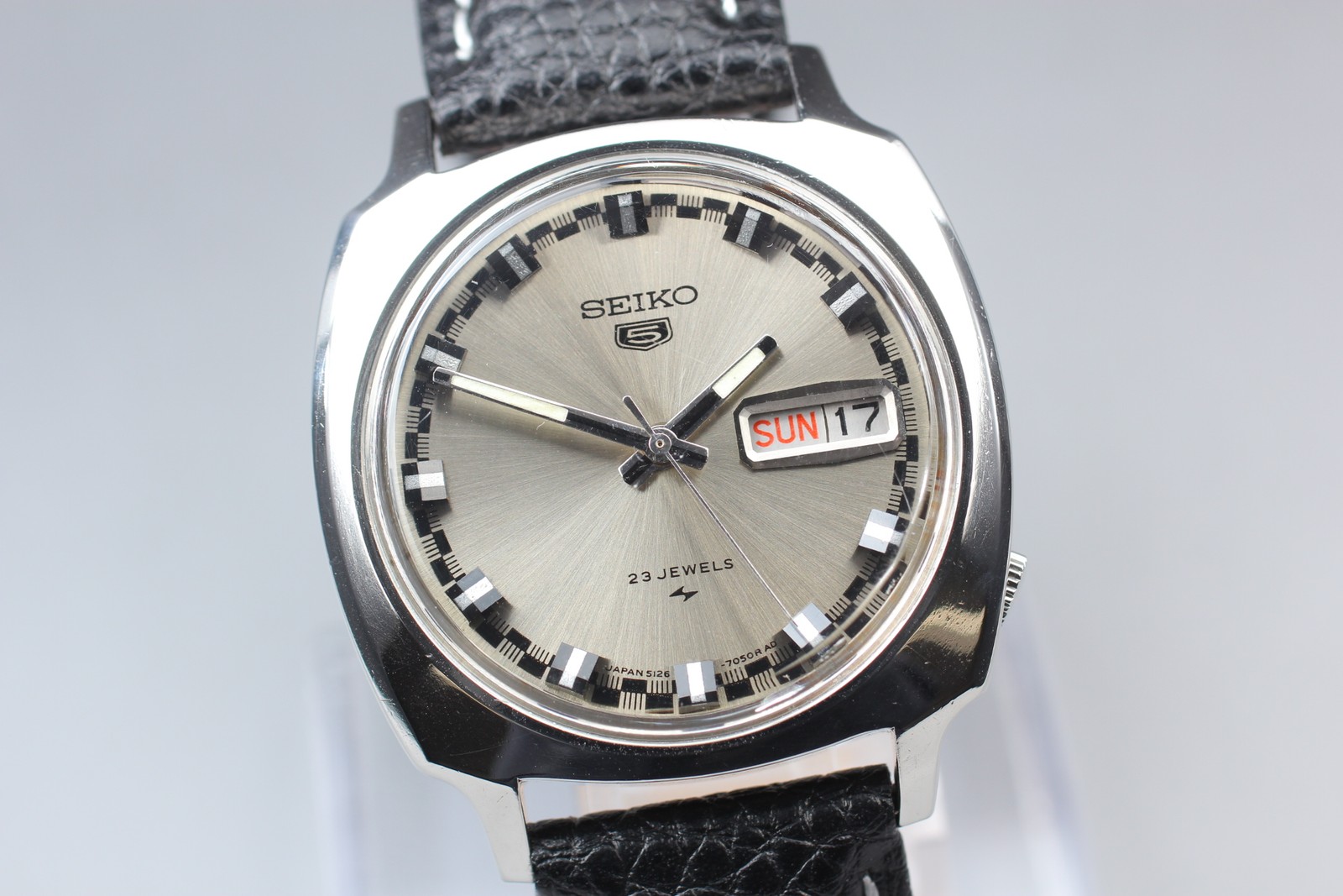 Vintage 1968 [Near Mint] Seiko 5 Five DX 5139-7040 Day Date AT Watch From Japan