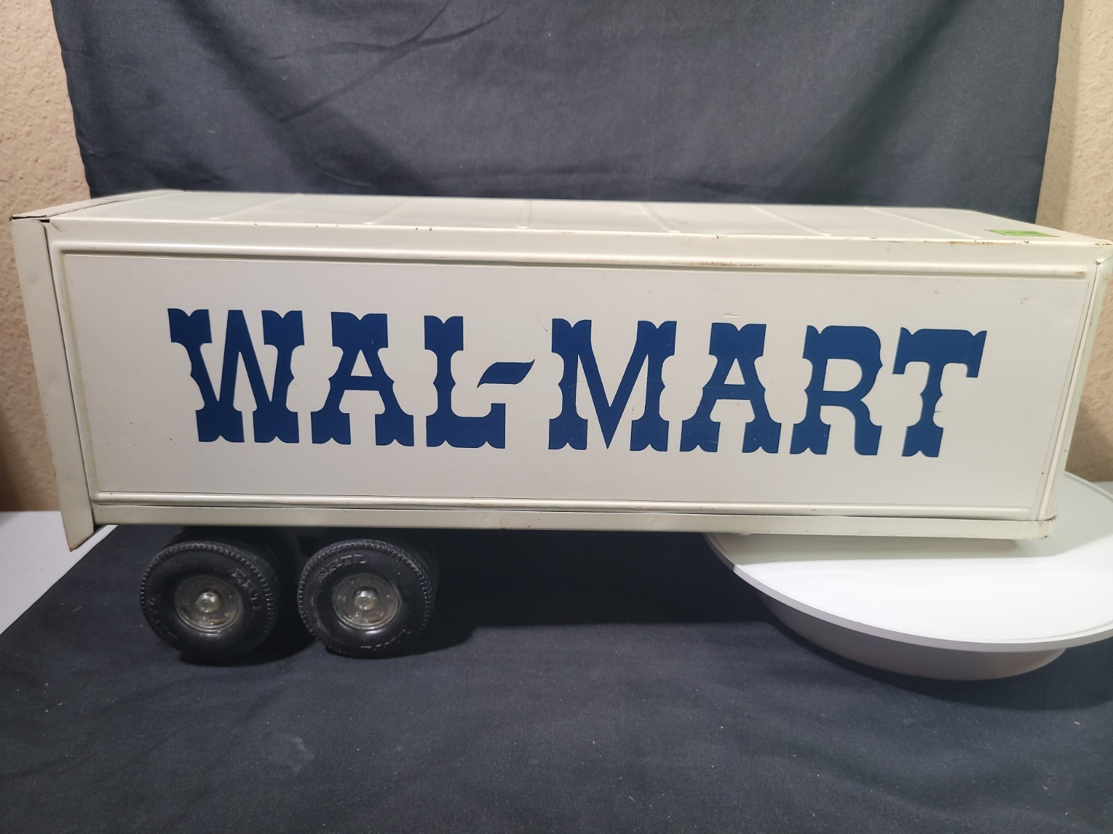VTG 1960s/1970s Metal ERTL WalMart Wal-Mart 16\ VTG 1960s/1970s Metal ERTL WalMart Wal-Mart 16\