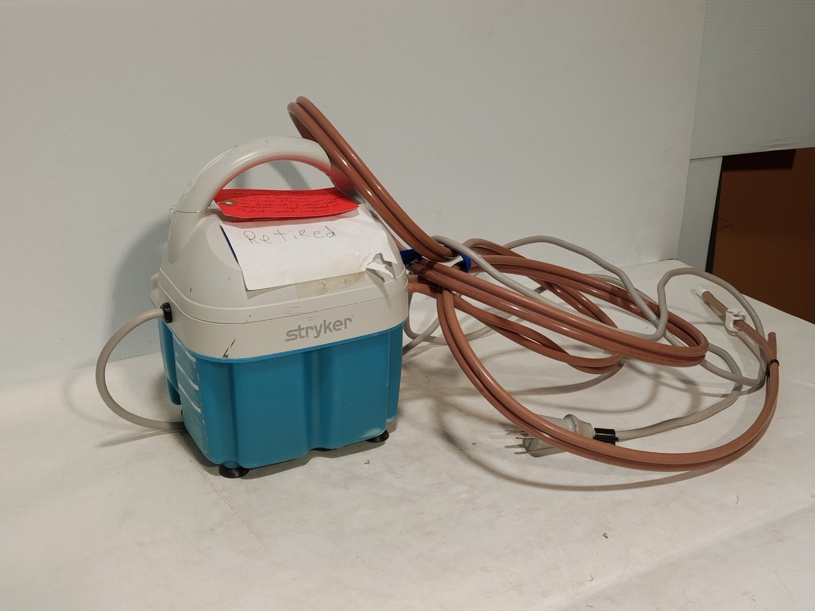 Stryker TP700 T/Pump heat therapy pump, 120V 60Hz 3.1A, for parts as-is as shown