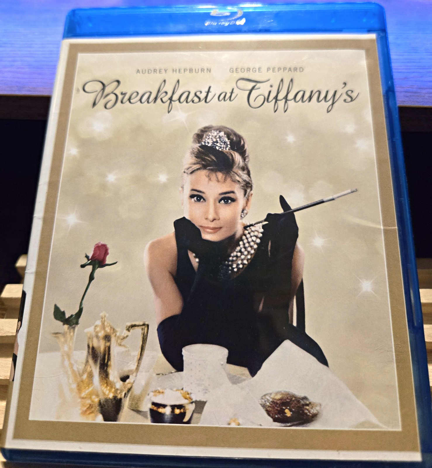 Breakfast at Tiffany\'s (Blu-ray) NR Commentary Trailer
