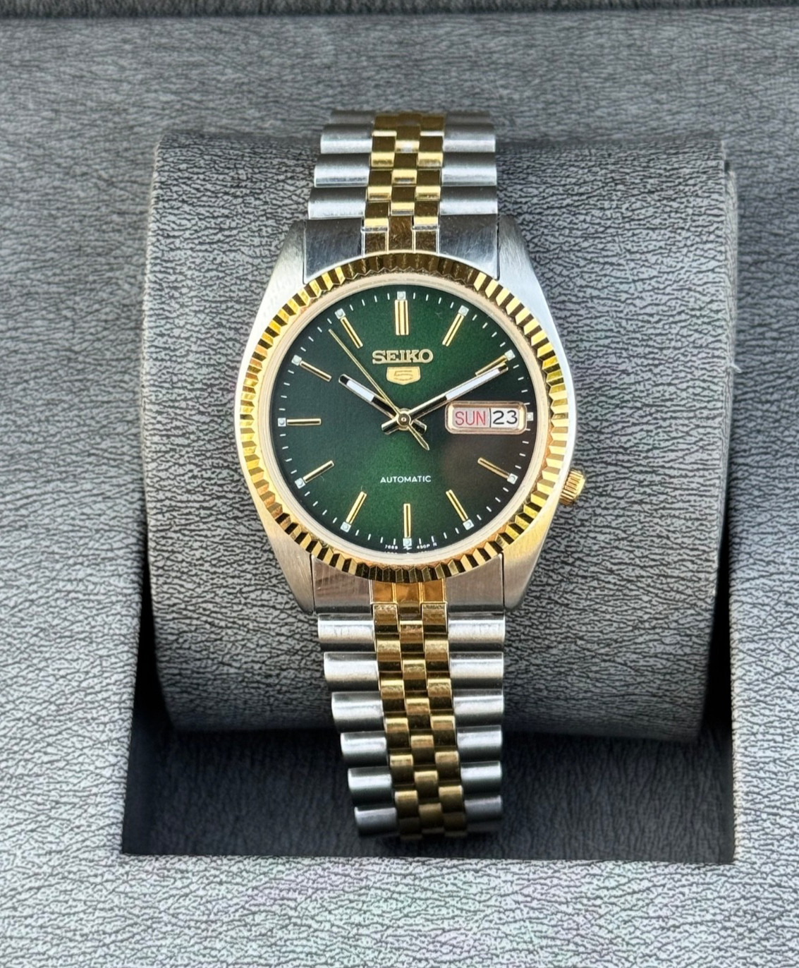 Vintage Seiko 5 Automatic – Two-Tone  Dark Green Dial Fluted Bezel (7009 Caliber