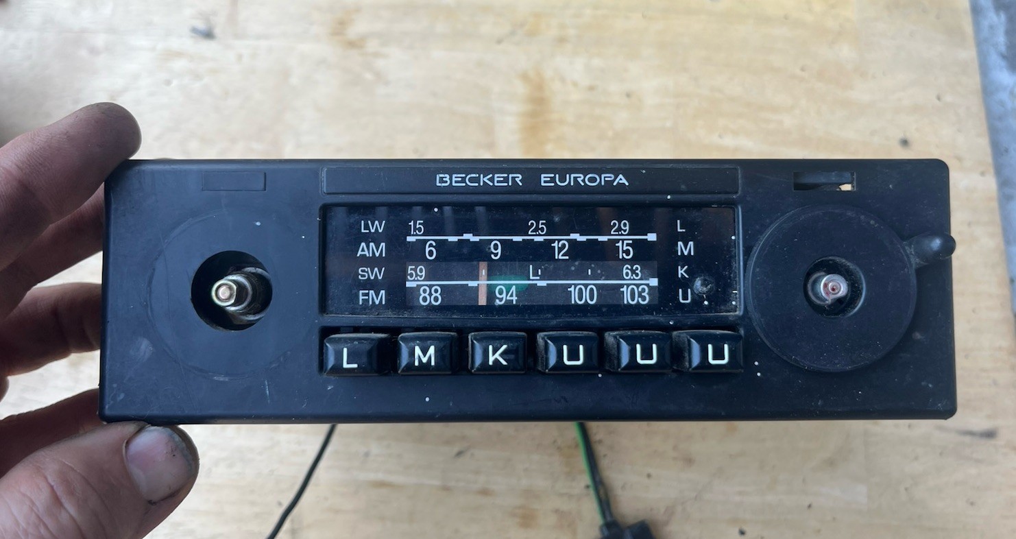 ORIGINAL BECKER EUROPA 463 MERCEDES BENZ W123 AM FM RADIO 240D 300D