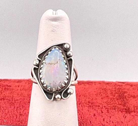 Vintage Native American Sterling Silver & White Opal Ring Size 6