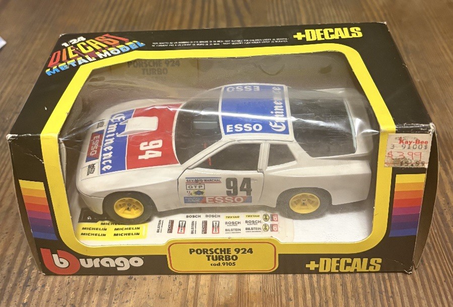 BURAGO SCALA 1/24 PORSCHE 924 TURBO CODICE 9105 still in box made in Italy 