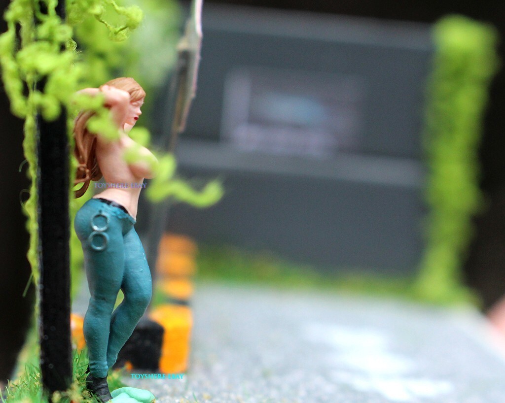 1/64 Miniature FIGURE hot girl glamorous curls Diorama