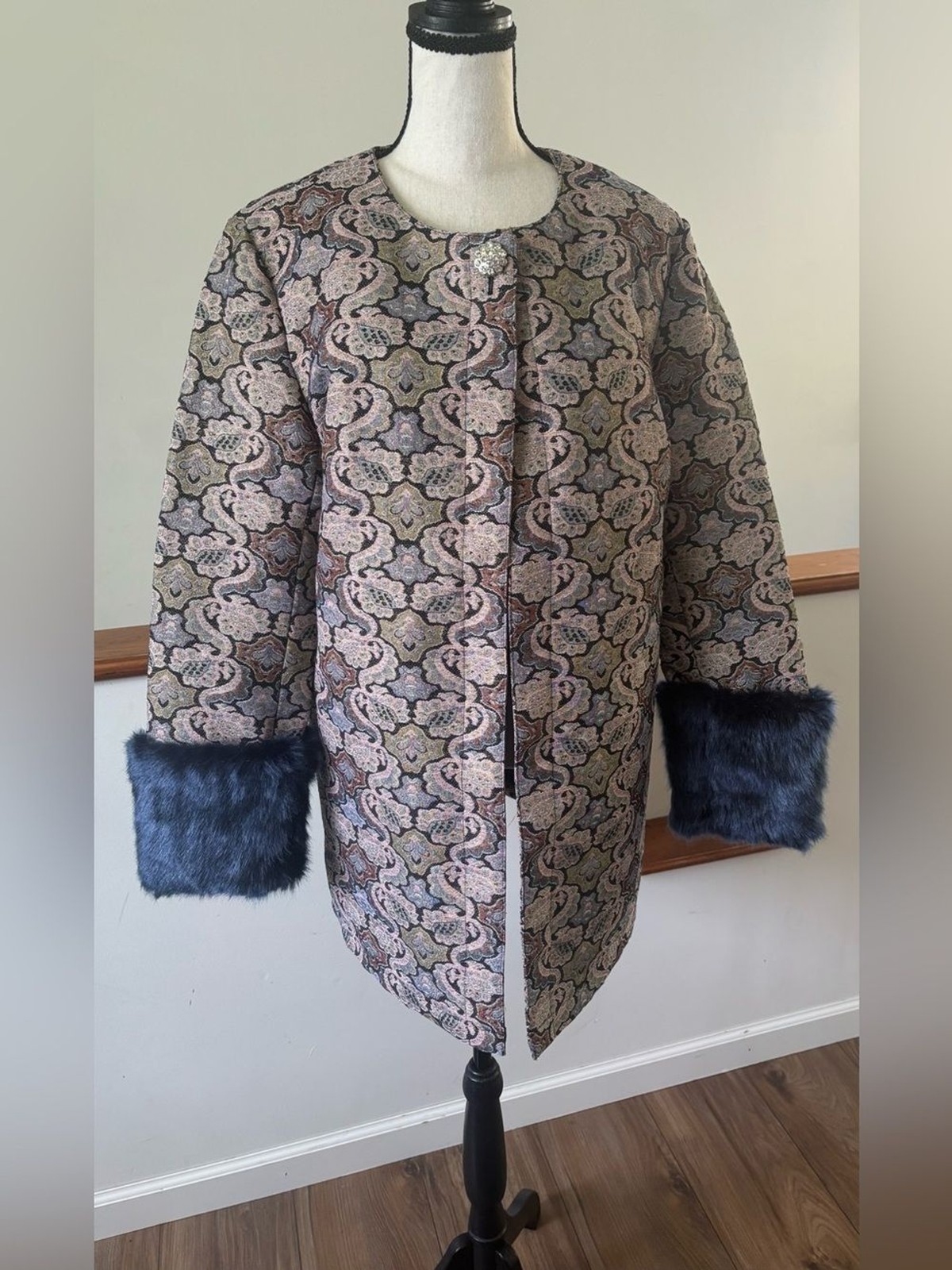 La Bellum Hillary Scott Tapestry Jacquard Faux Fur Trim Jacket La Bellum Hillary Scott Tapestry Jacquard Faux Fur Trim Jacket