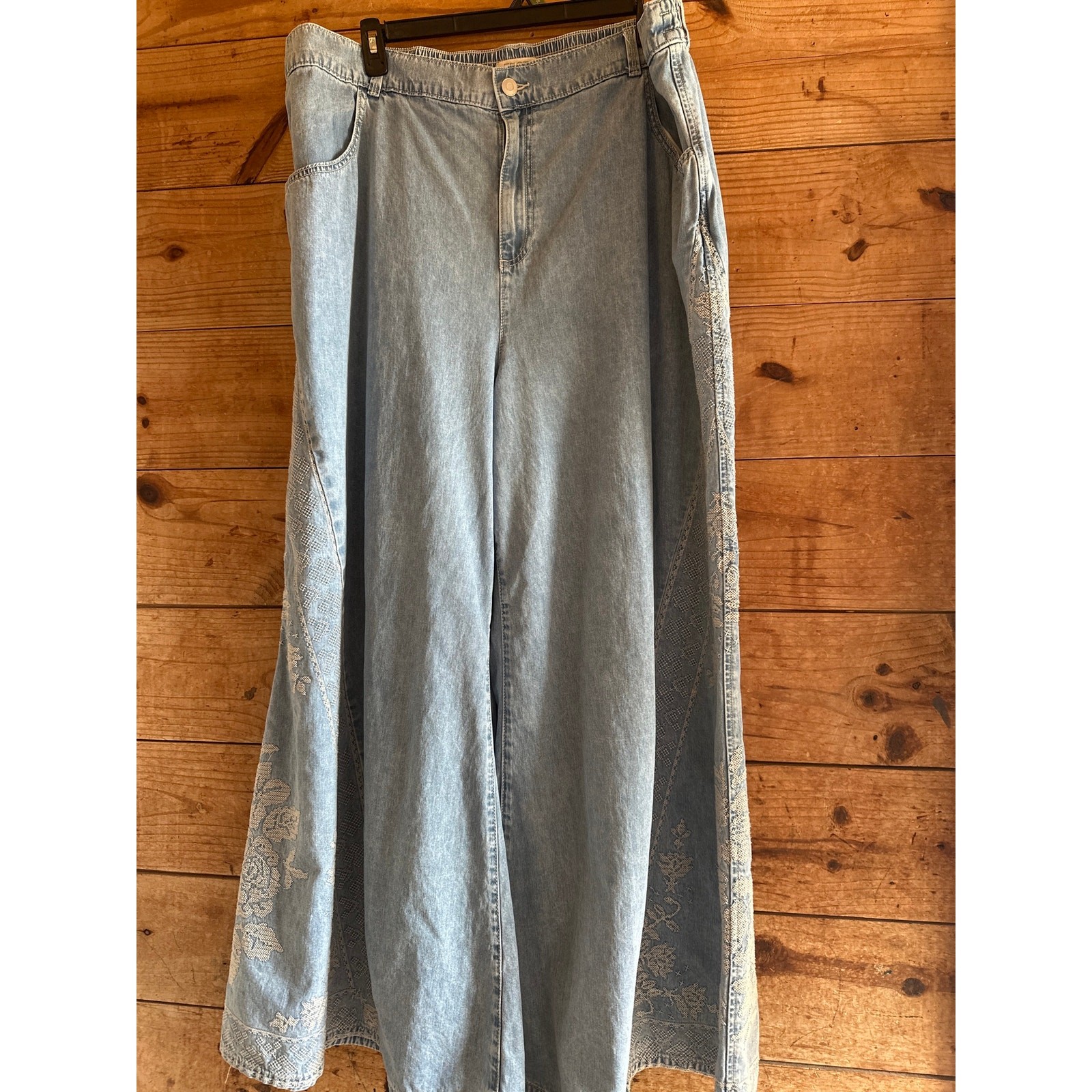 Torrid Festi Embroidered Wide Leg Jeans