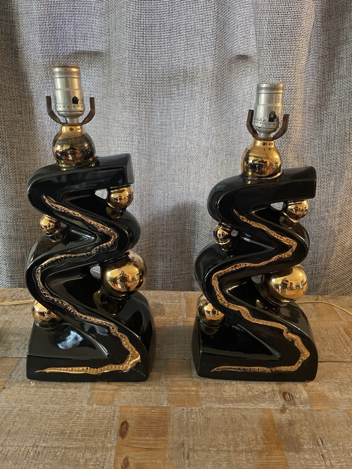 Vintage MCM Black&Gold Kron Zig-Zag Lamp 50’s Atomic- **WORKS** See pics Vintage MCM Black&Gold Kron Zig-Zag Lamp 50’s Atomic- **WORKS** See pics