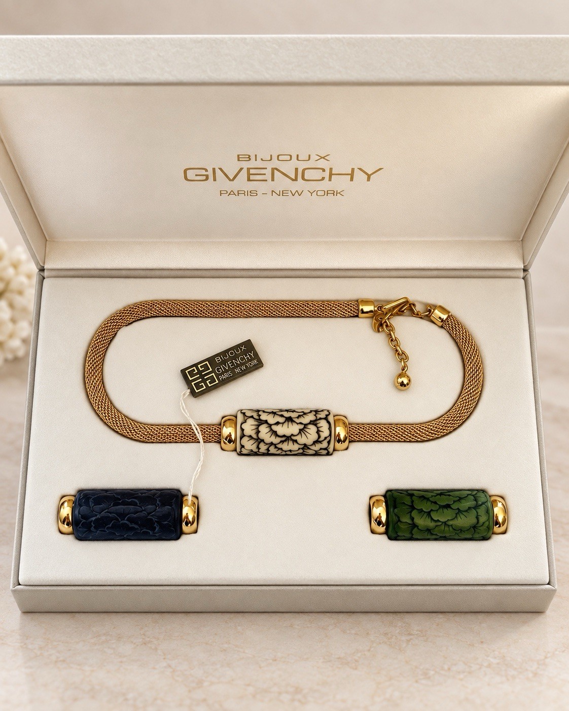 Vintage 1978 Givenchy Bijoux Gold Mesh Necklace 3 Interchangeable Pendants w/Box